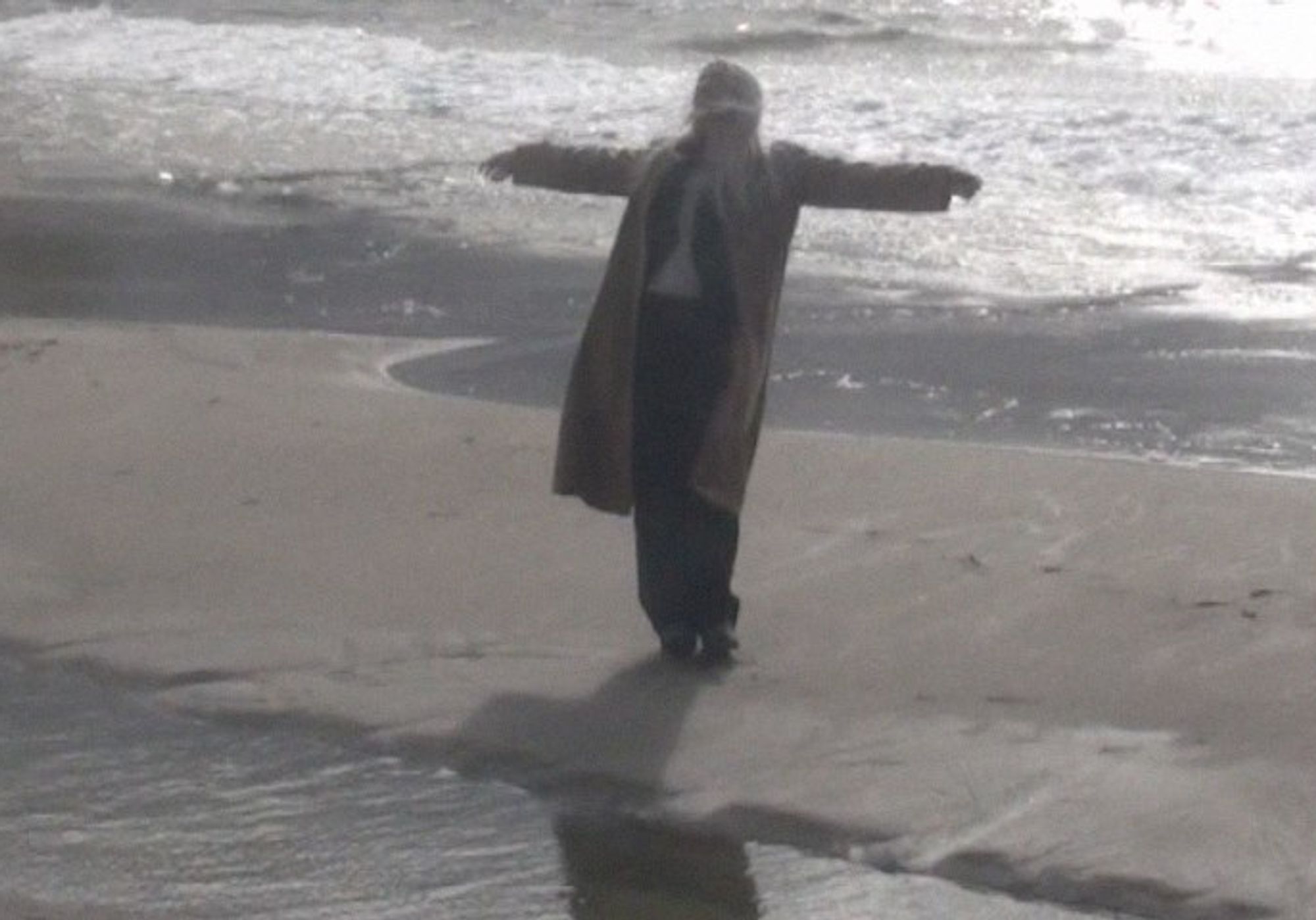 Picture of Merely, image 3 of 5