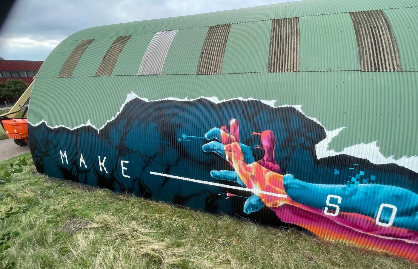 Make something — hand-painted mural by Spraya in Helsingborg, Sweden