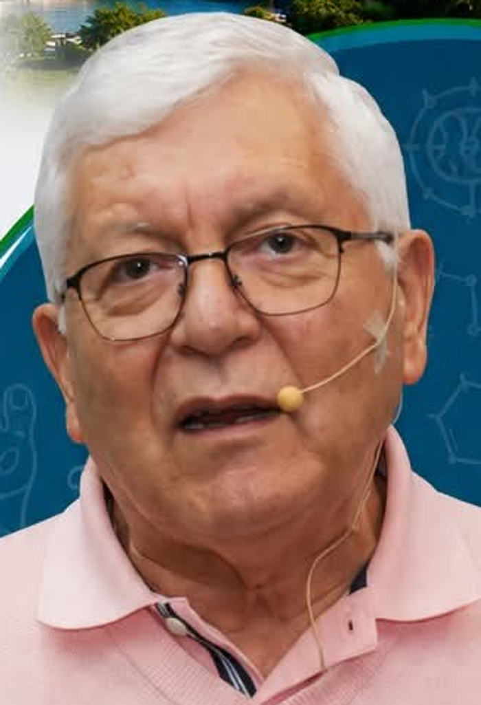 Dr. Roberto Arenas Guzmán