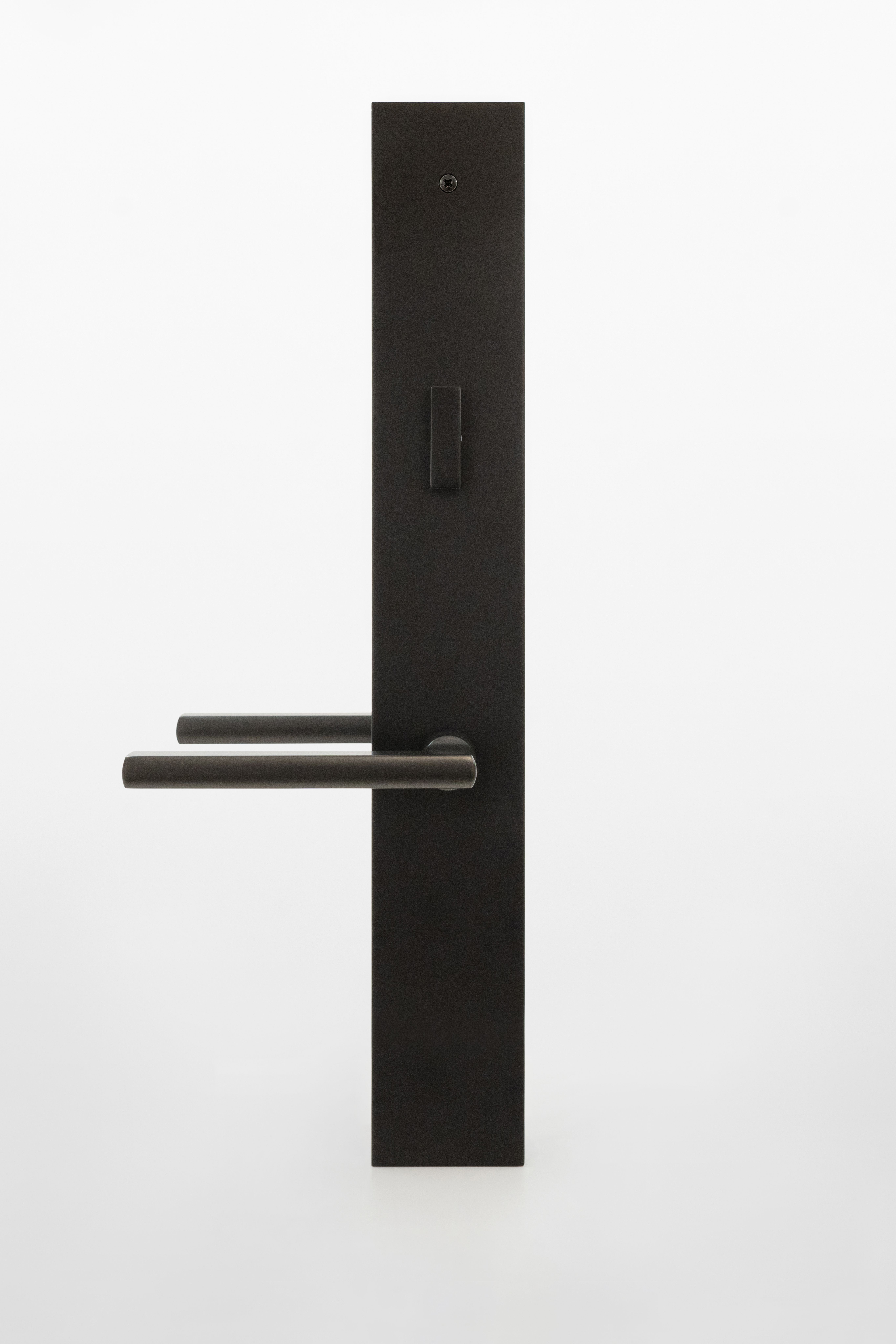 Legacy Tall Modern Plate