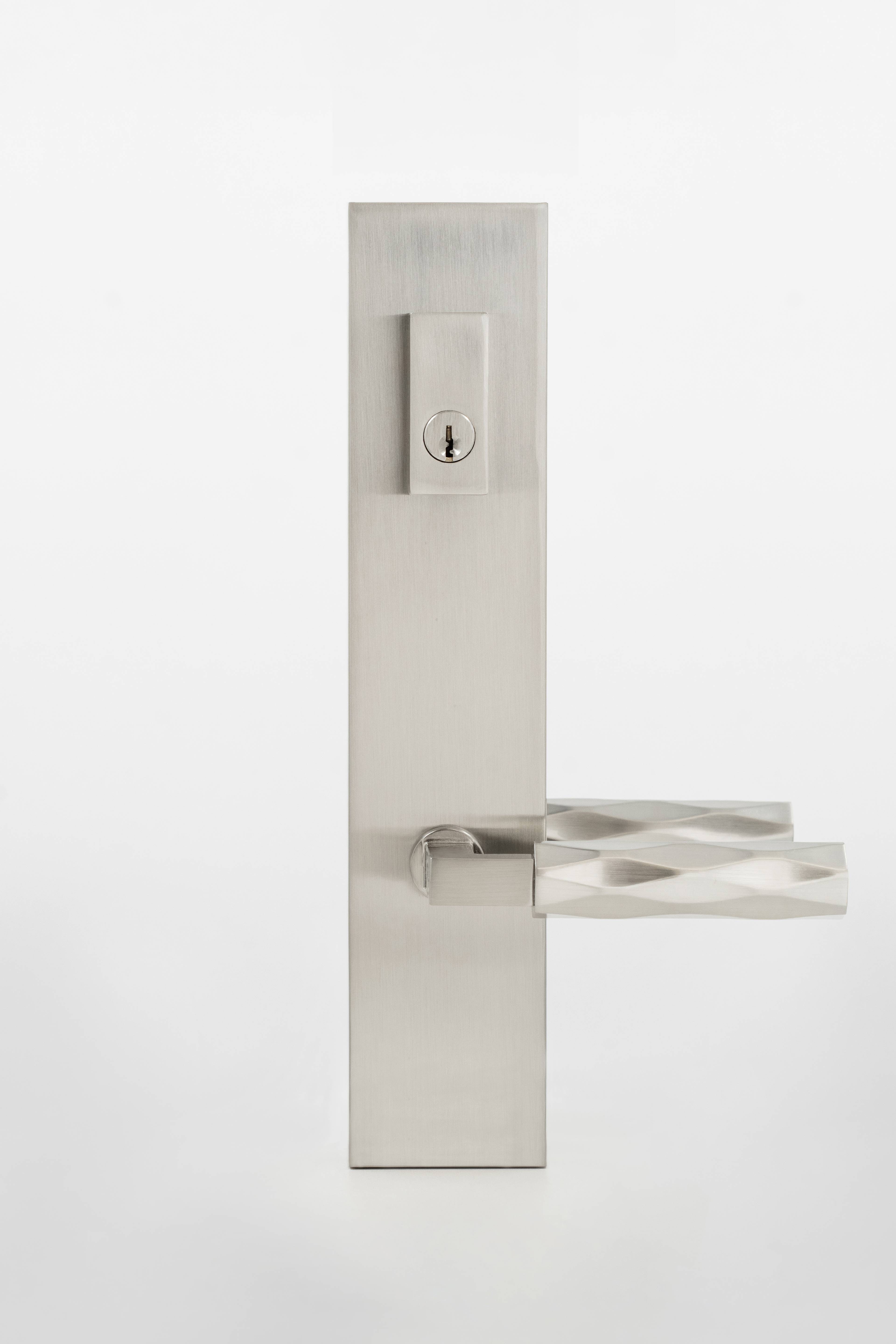 Royal Short Modern Plate