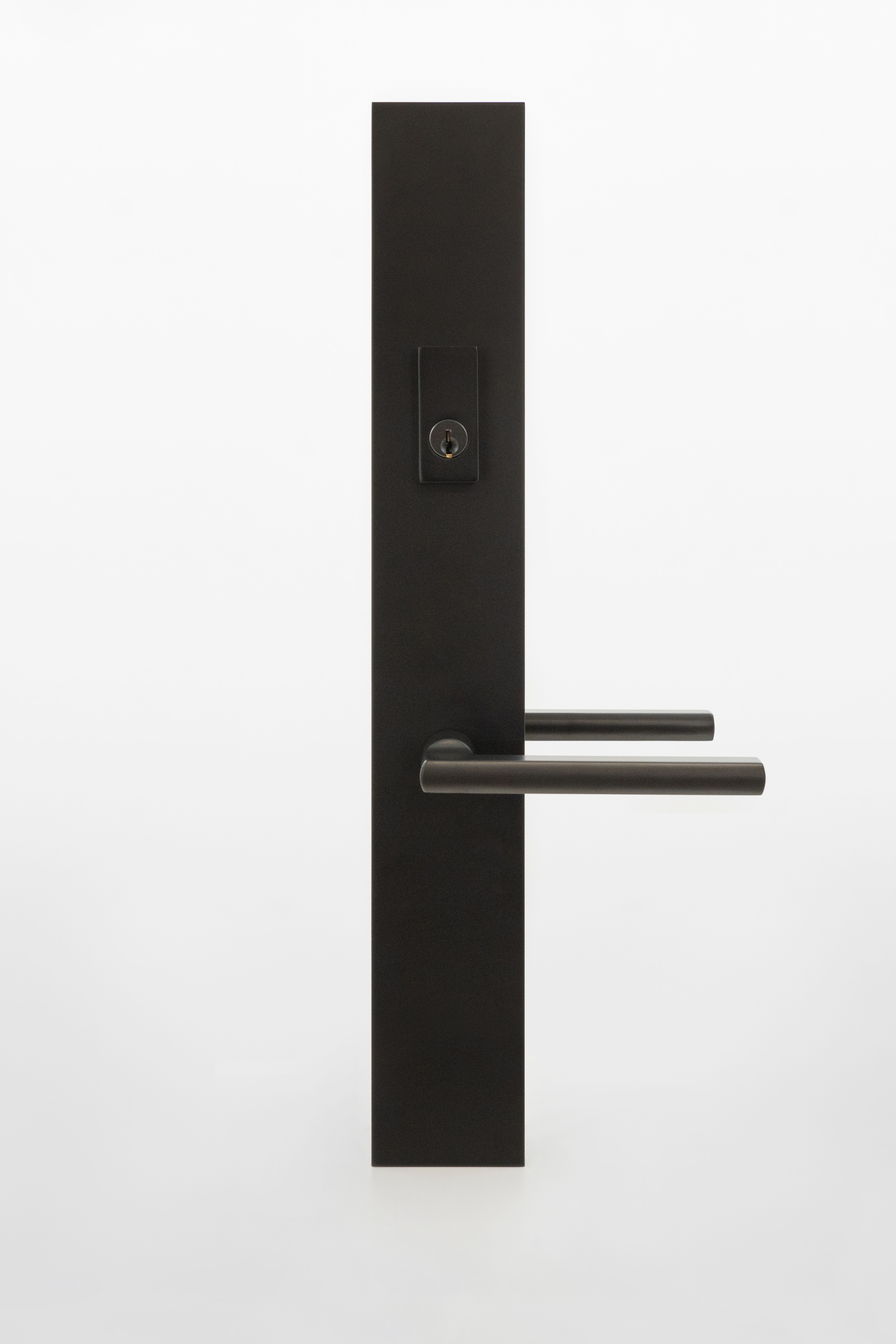 Legacy Tall Modern Plate