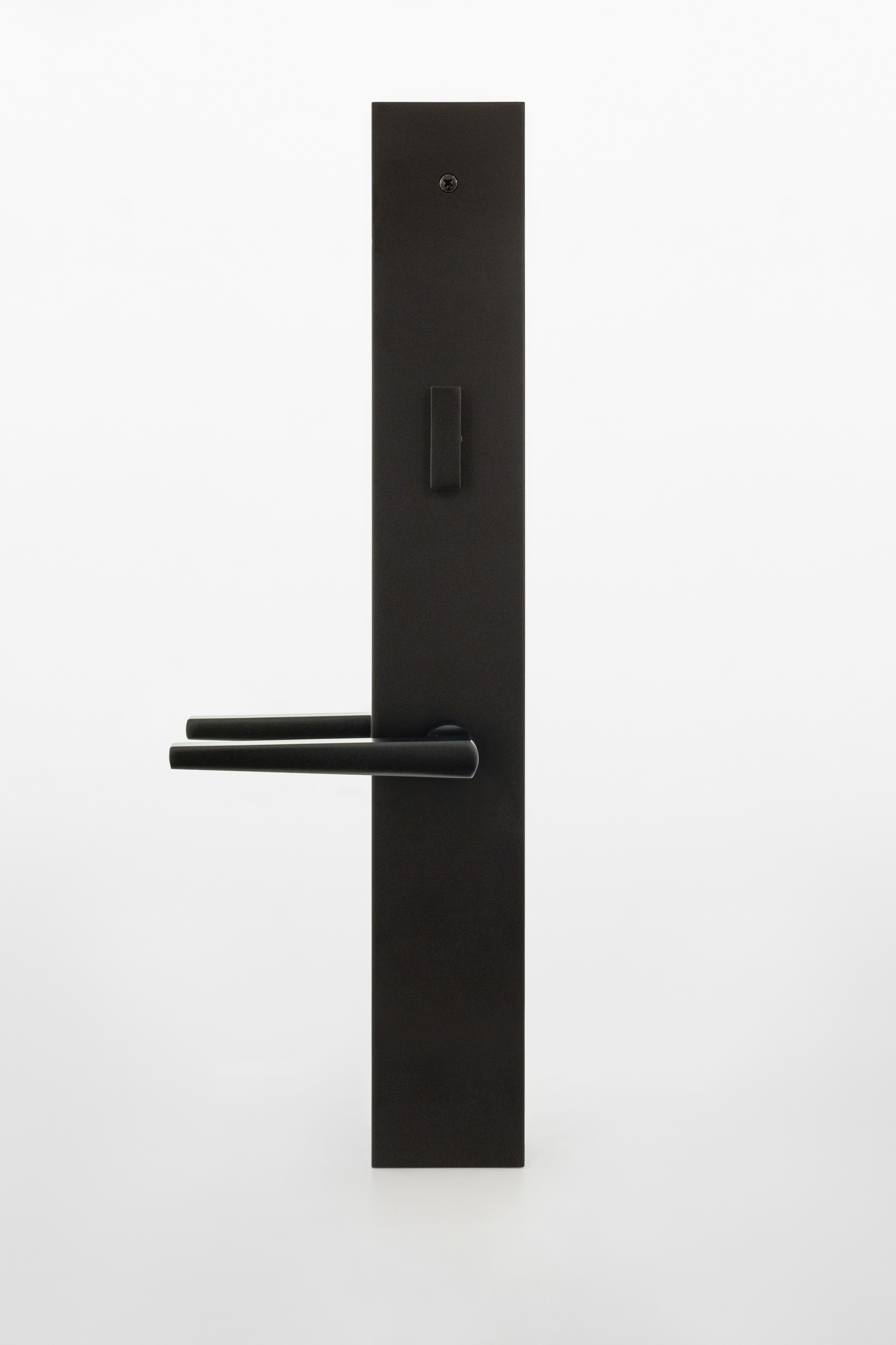 Architect Tall Modern Plate