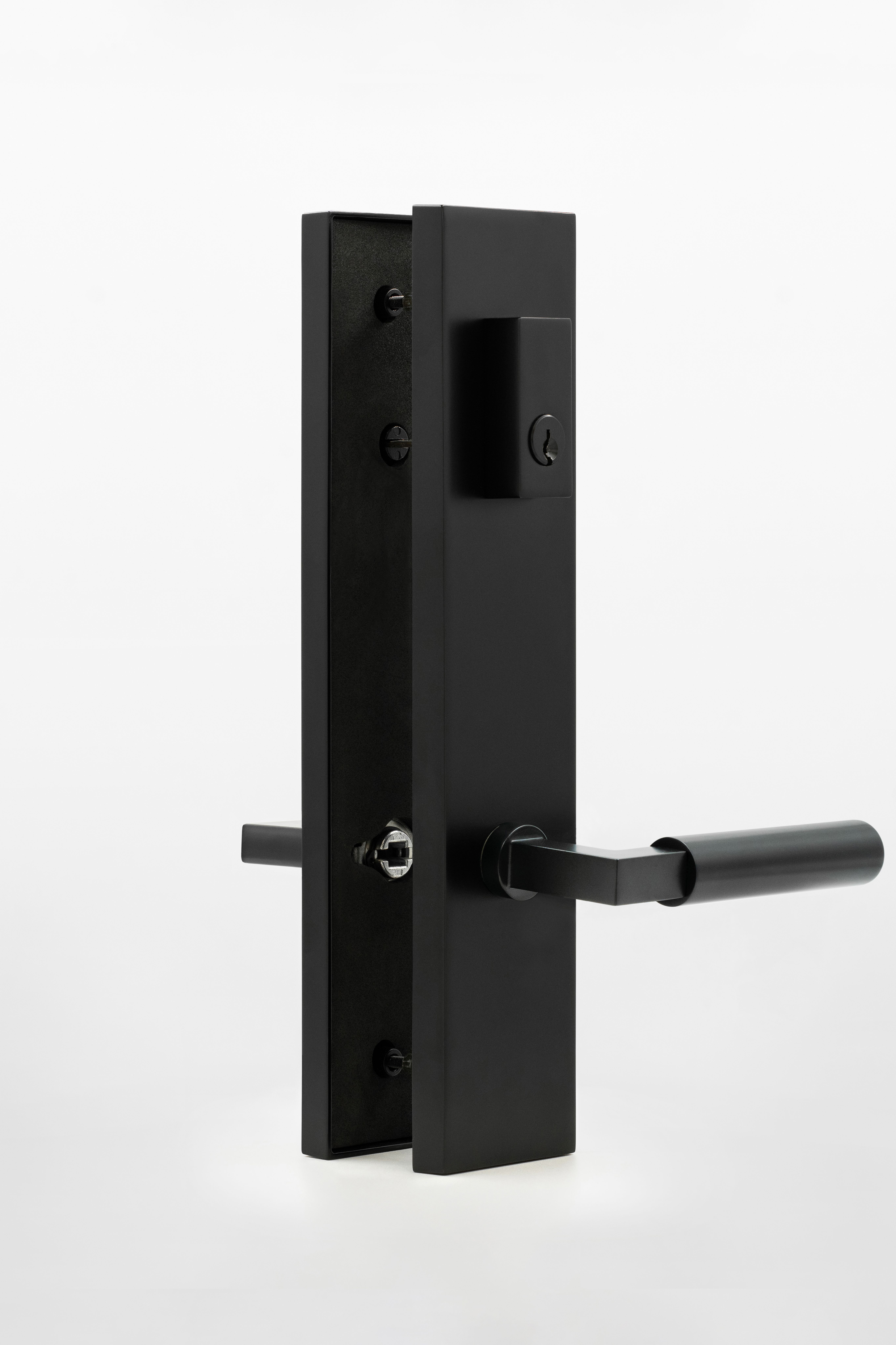 Aviator Short Modern Plate