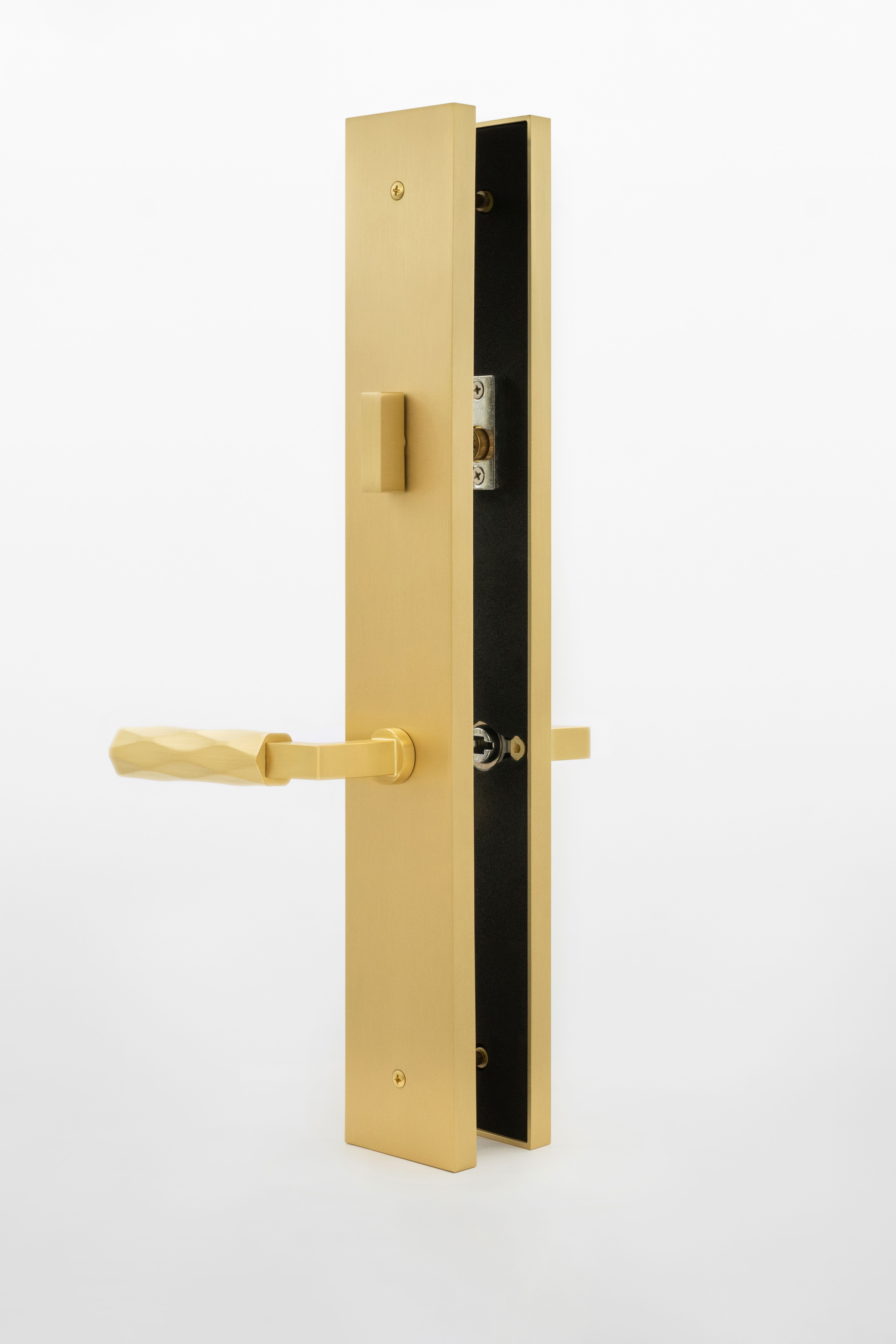 Royal Tall Modern Plate