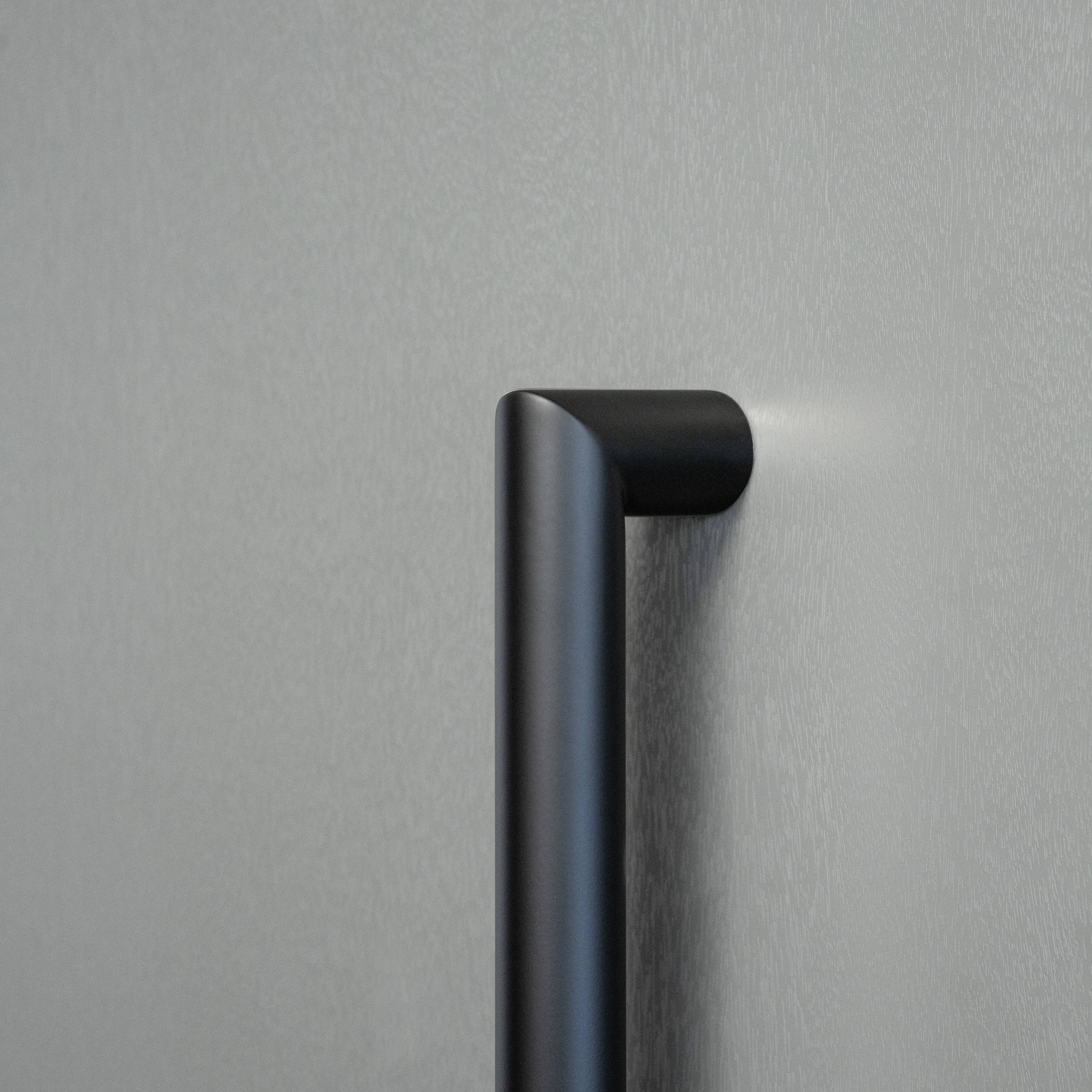 Metro - Pull Bar