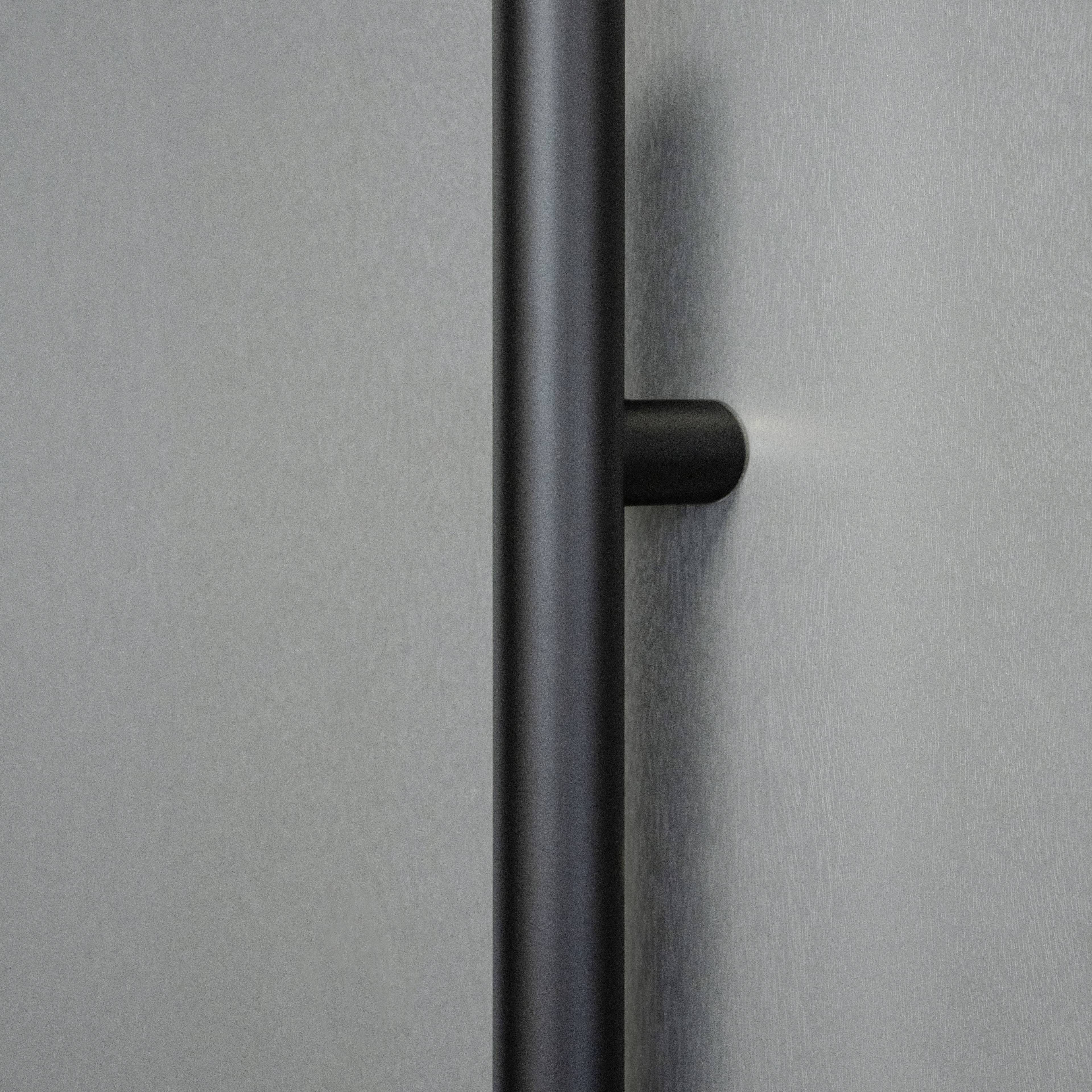 Avenue- Pull Bar