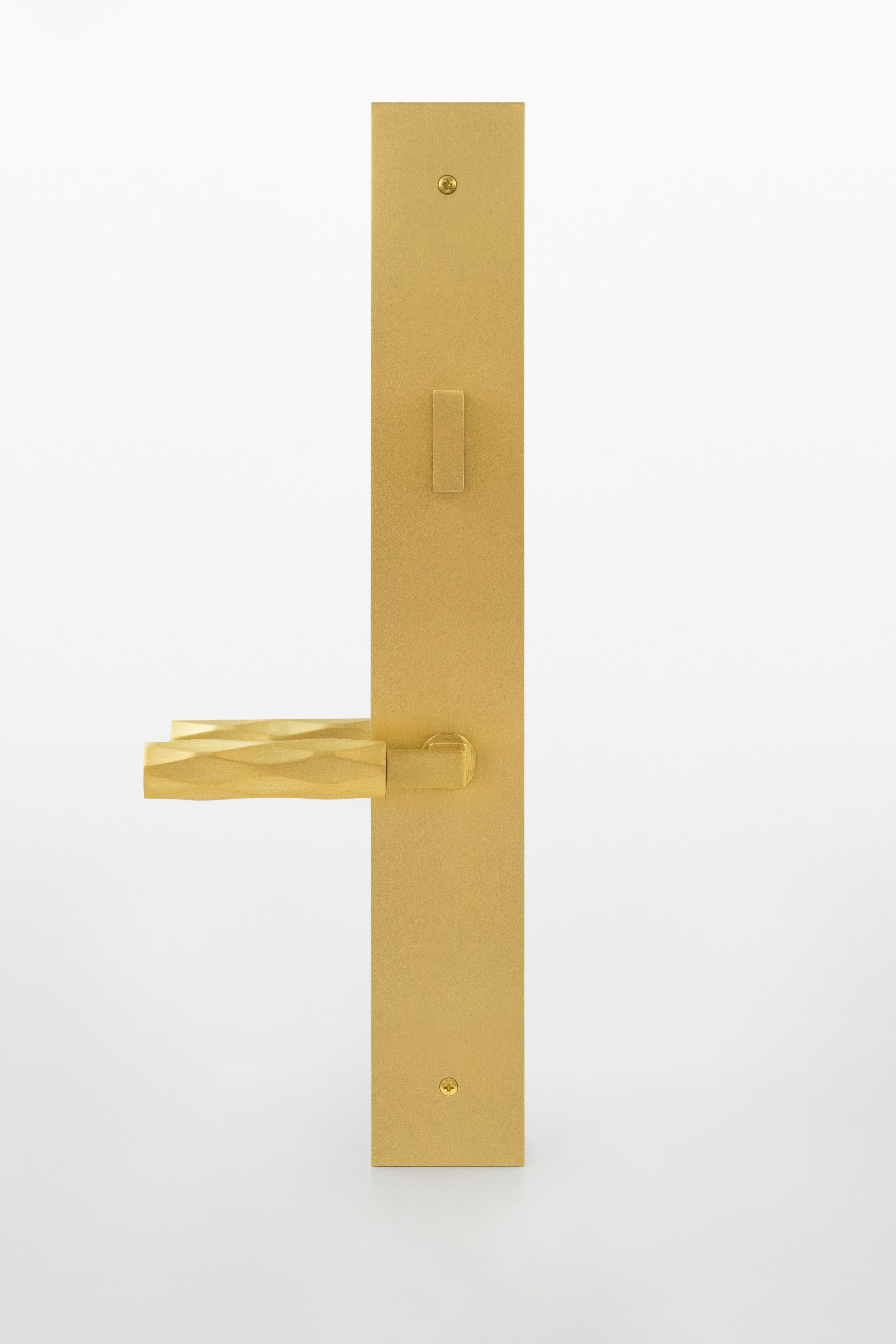 Royal Tall Modern Plate