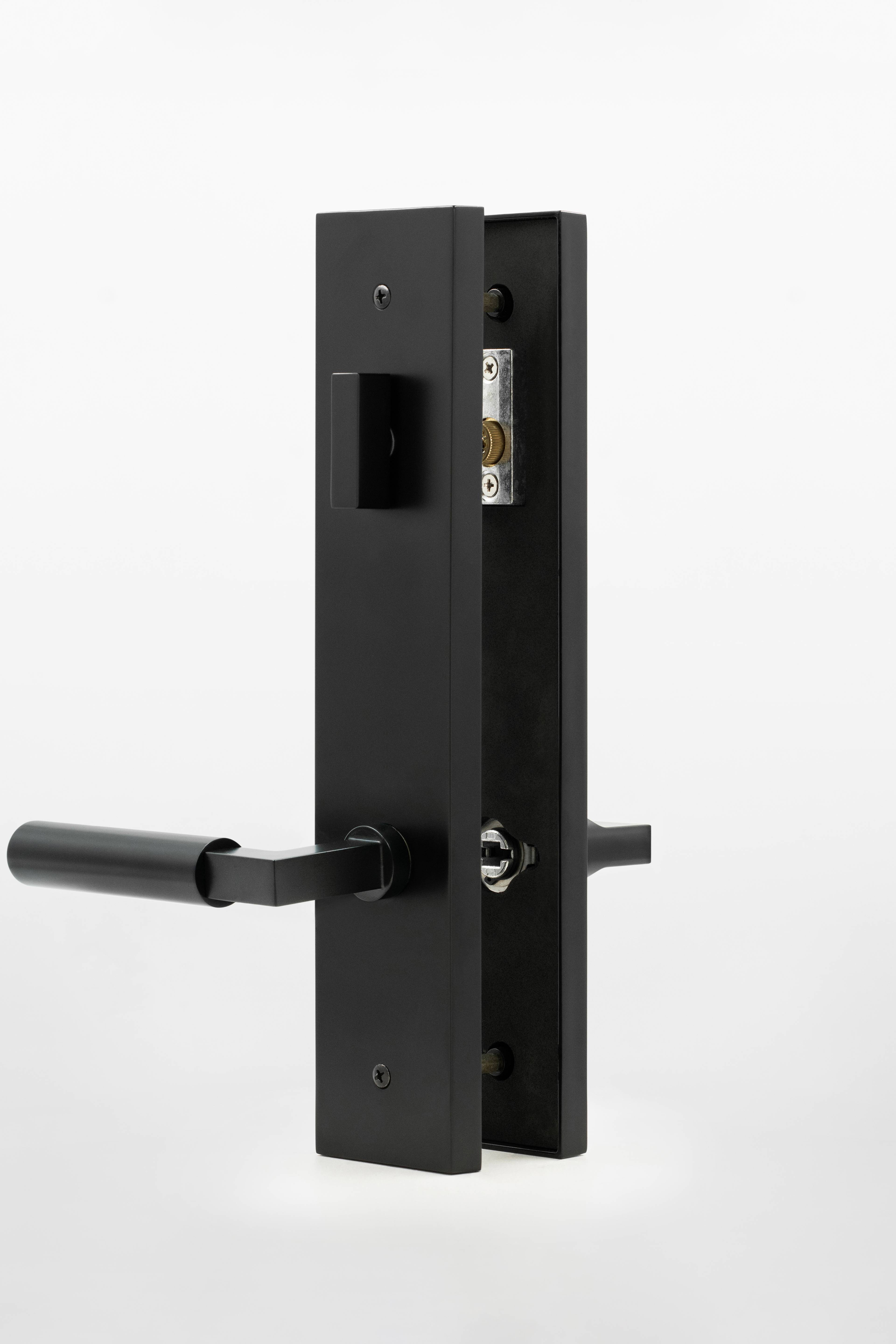 Aviator Short Modern Plate