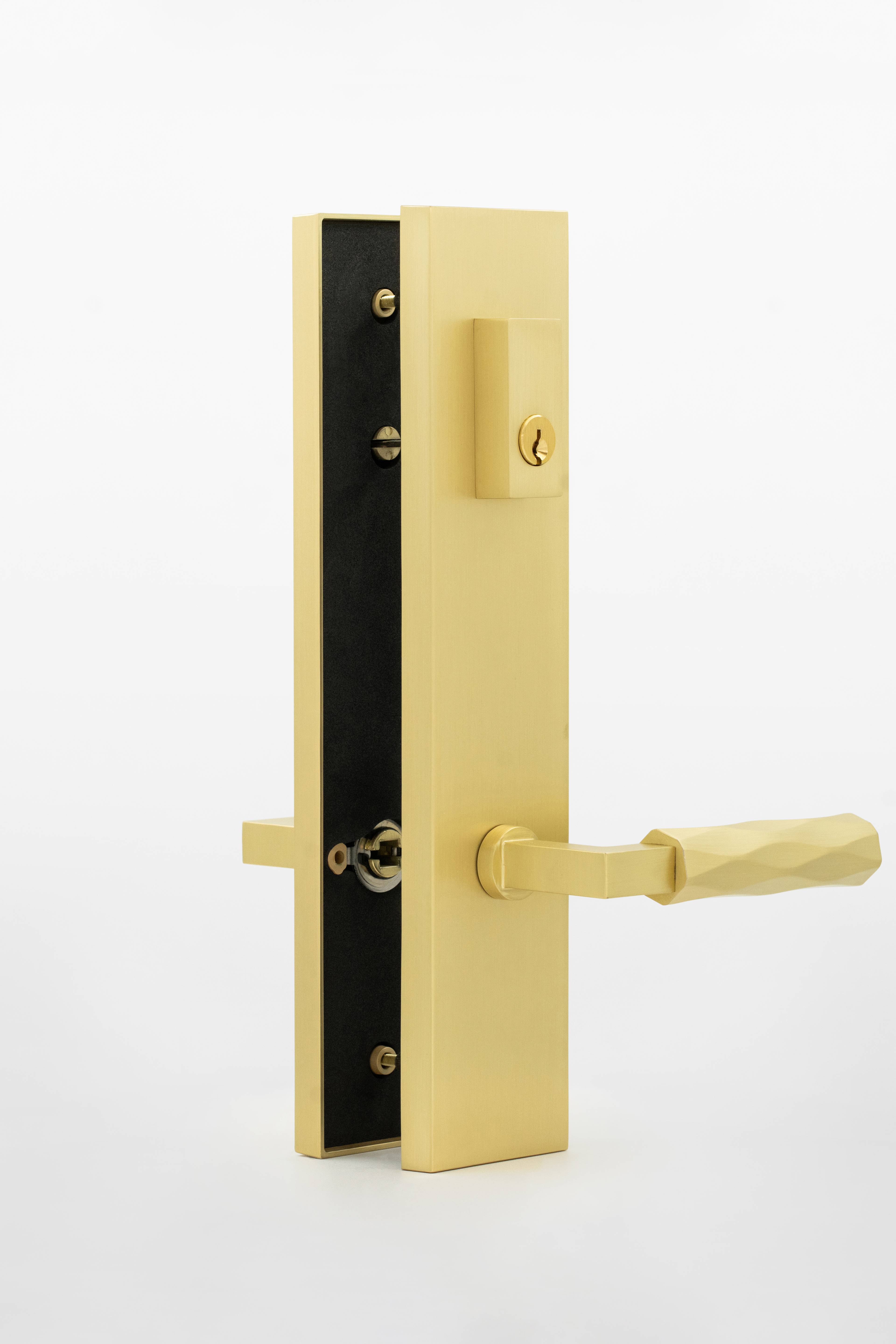 Royal Short Modern Plate