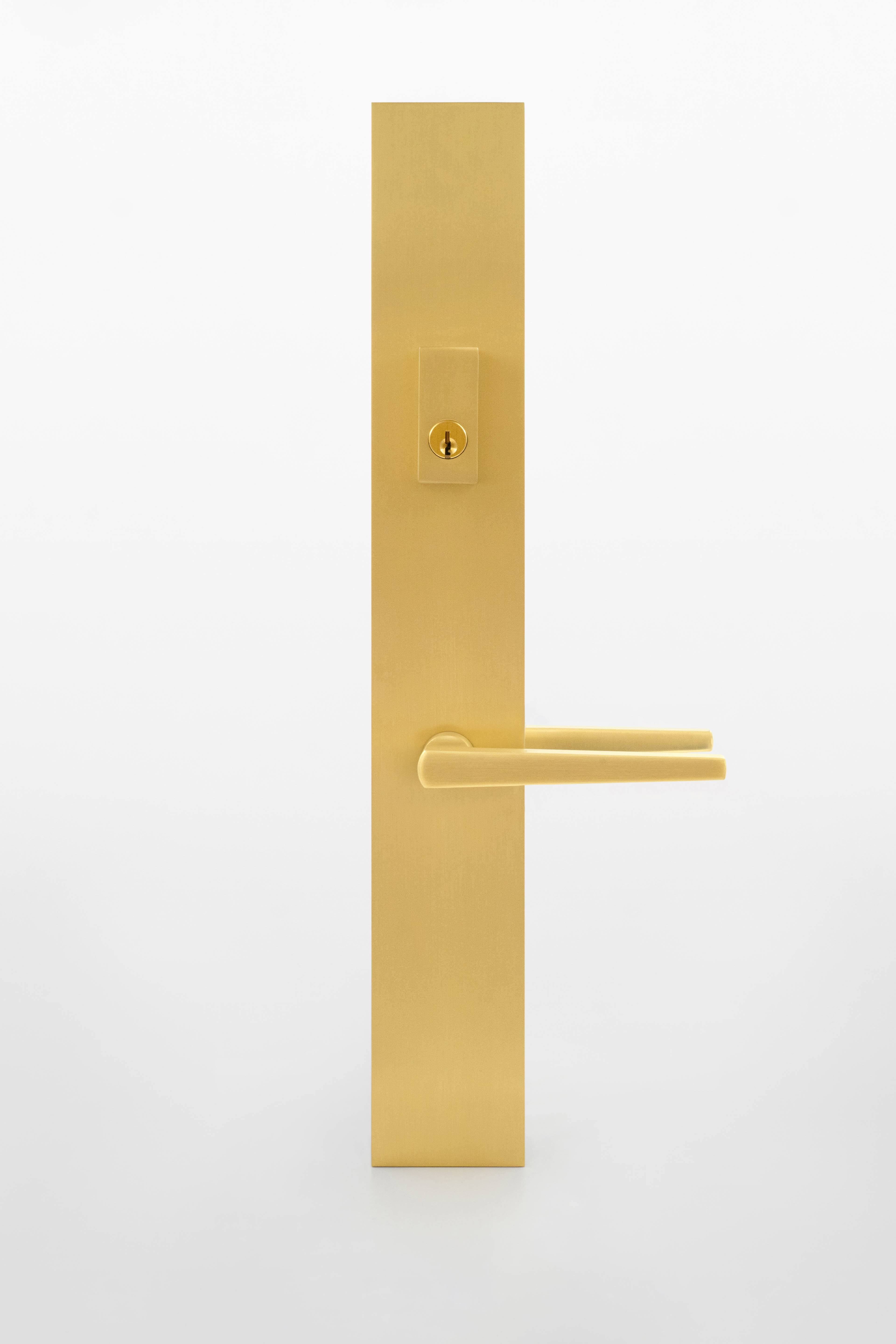 Architect Tall Modern Plate