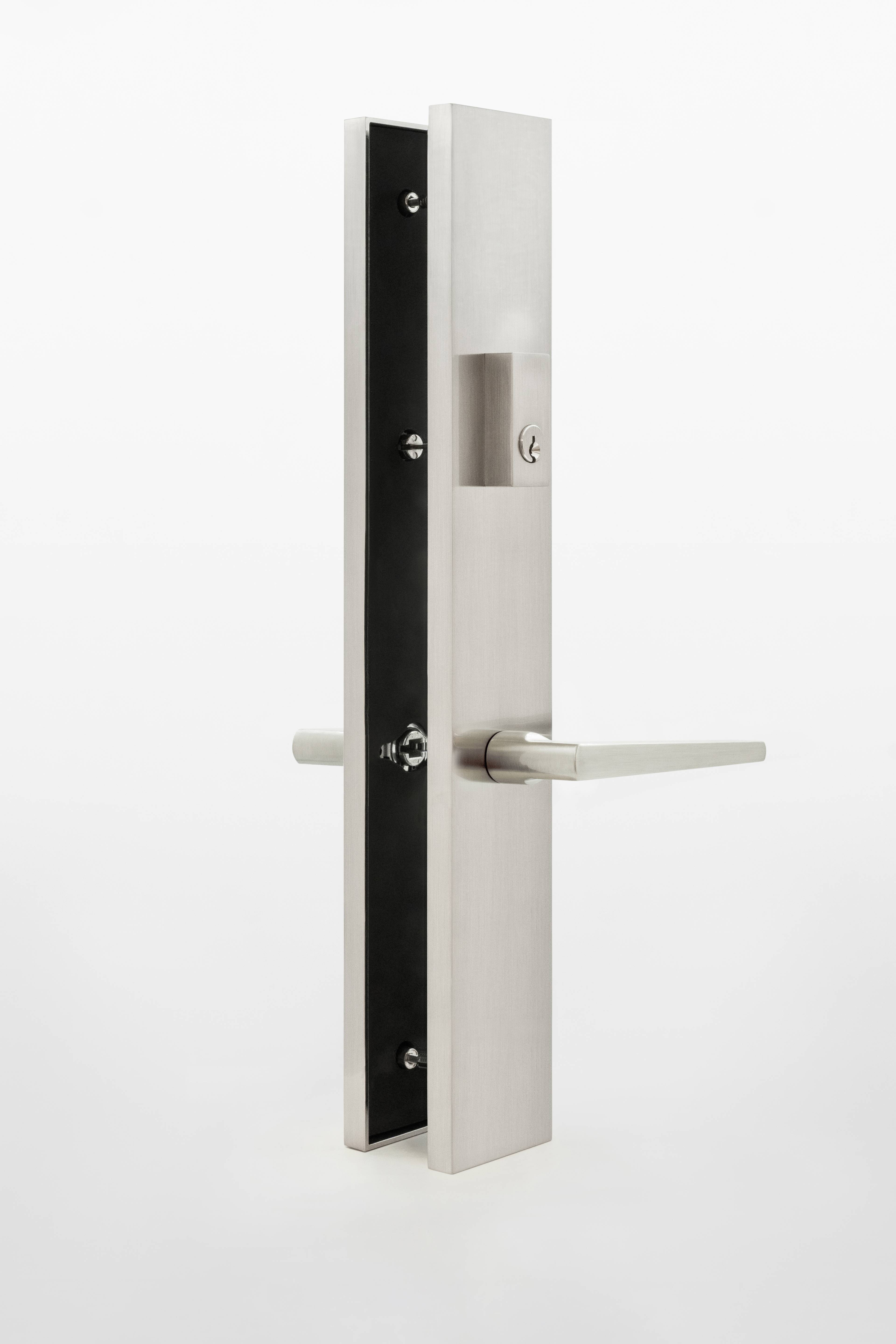 Architect Tall Modern Plate