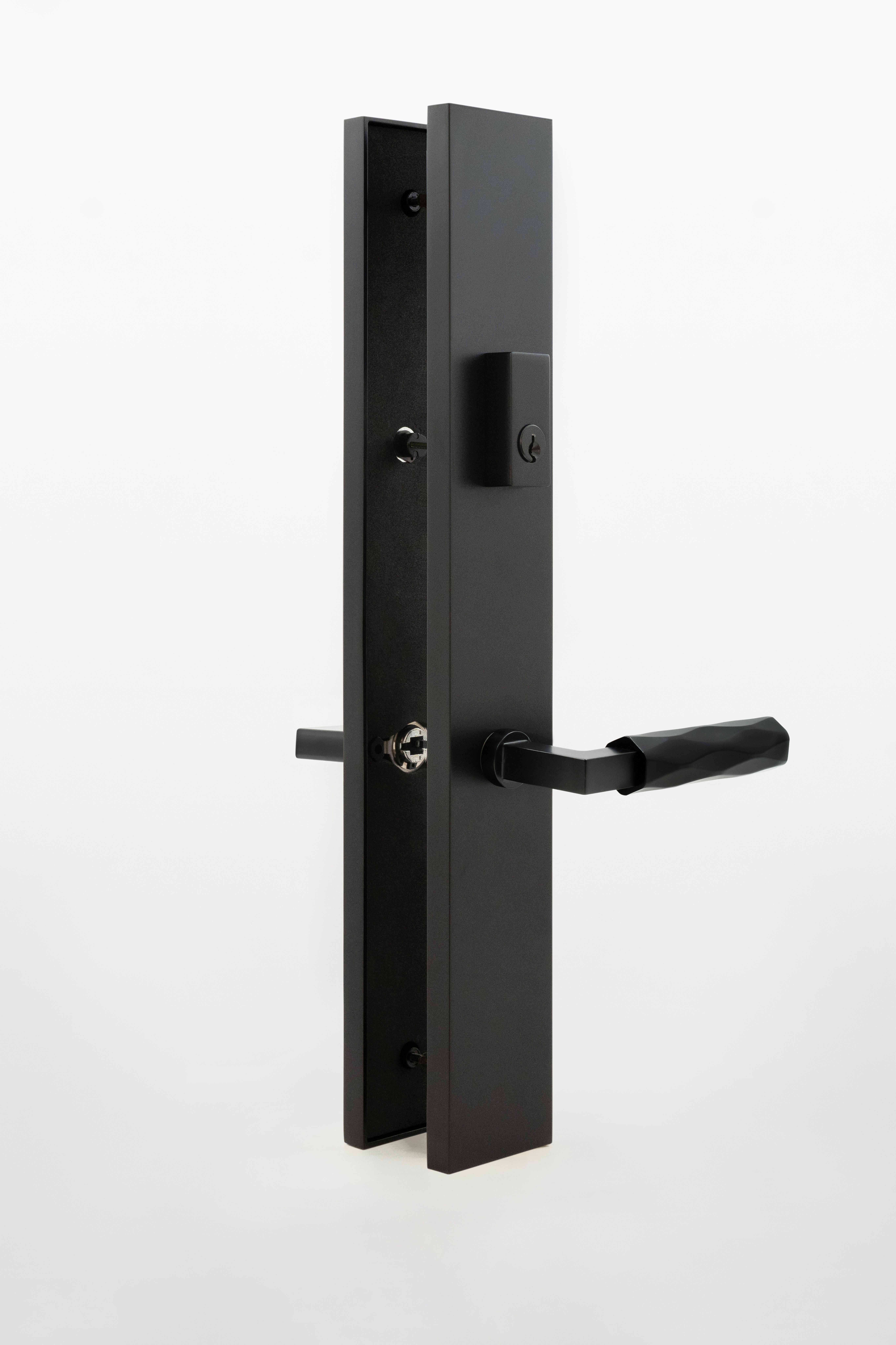 Royal Tall Modern Plate