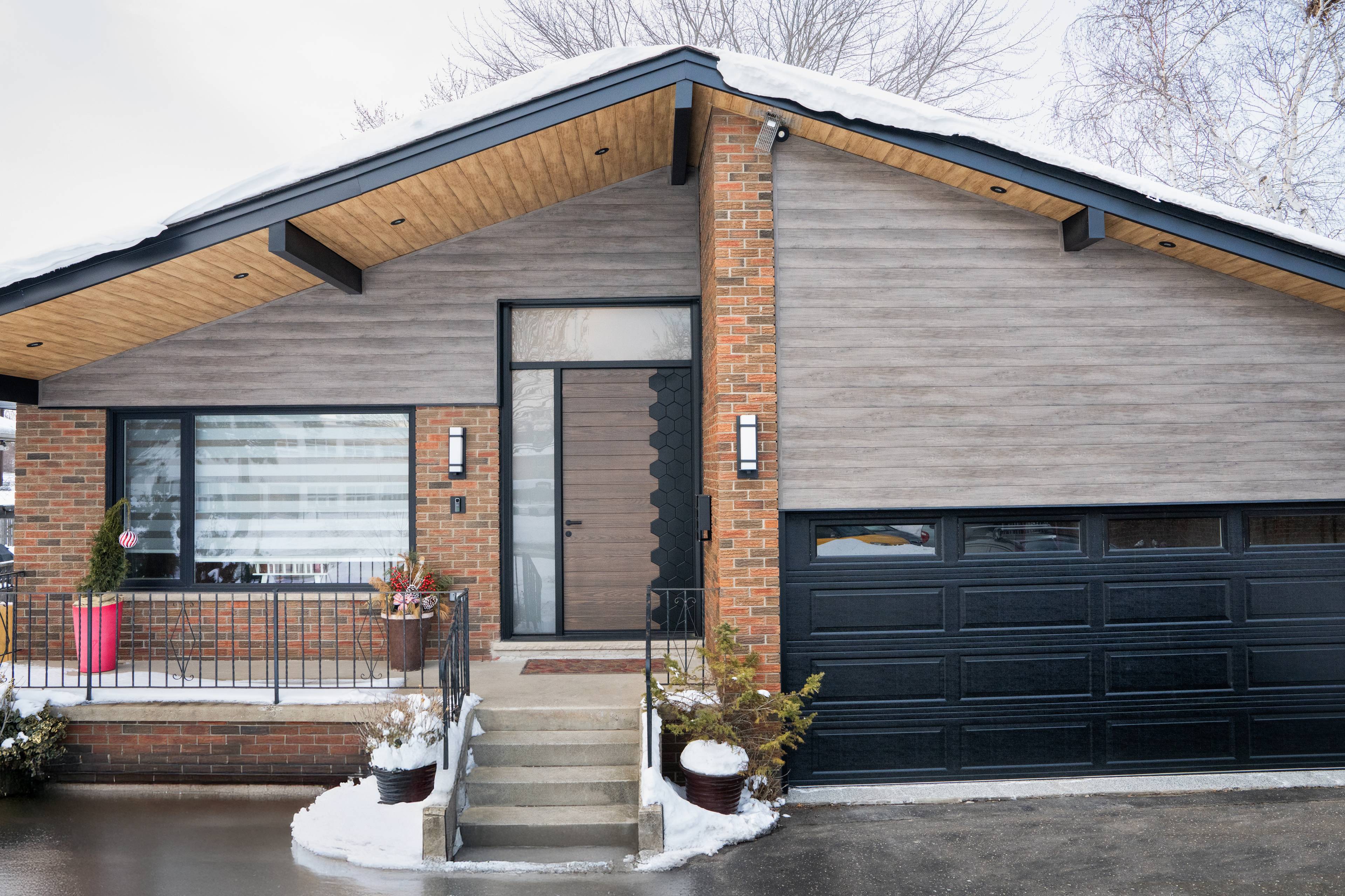 Novas - Fiberglass Door