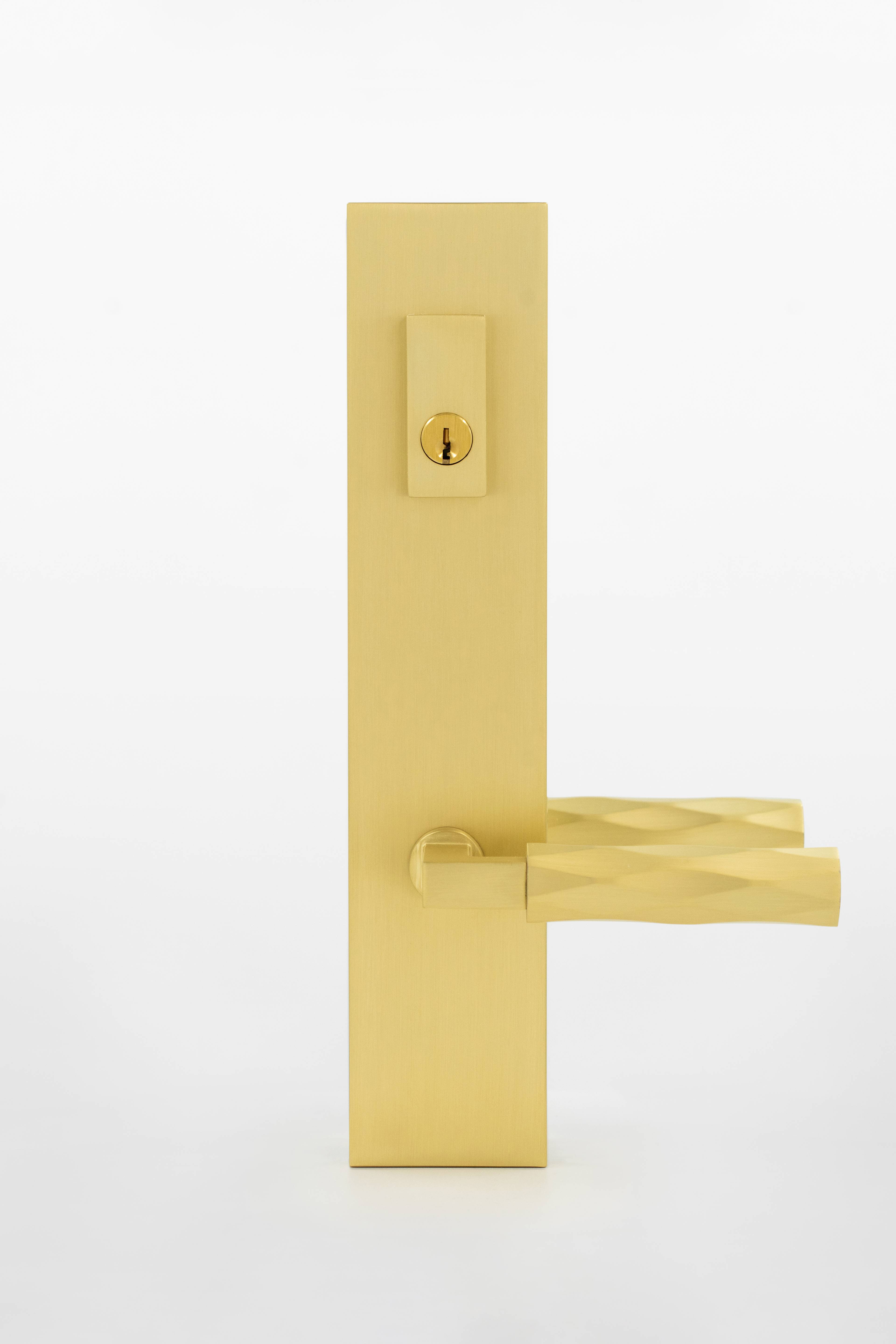 Royal Short Modern Plate