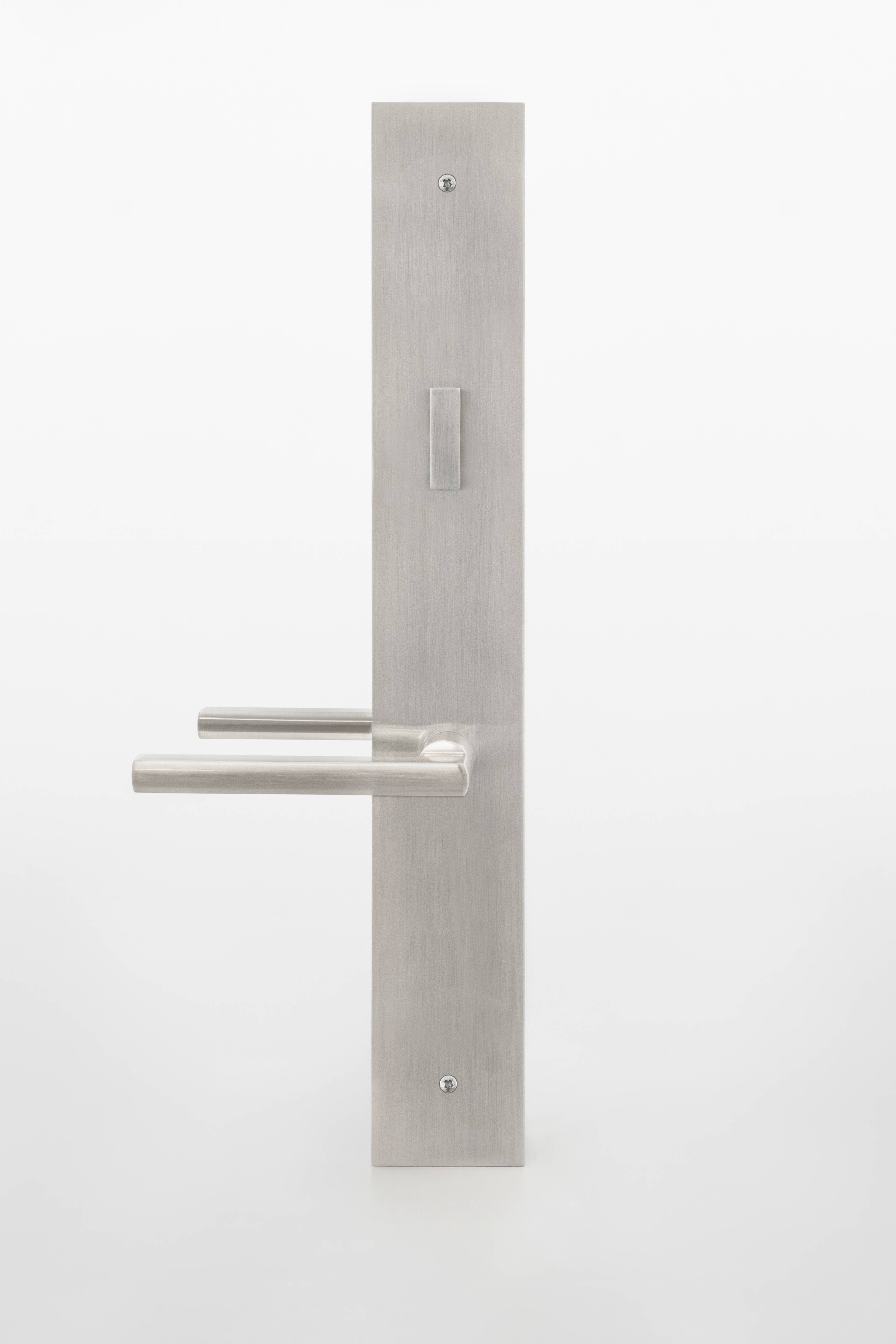 Legacy Tall Modern Plate