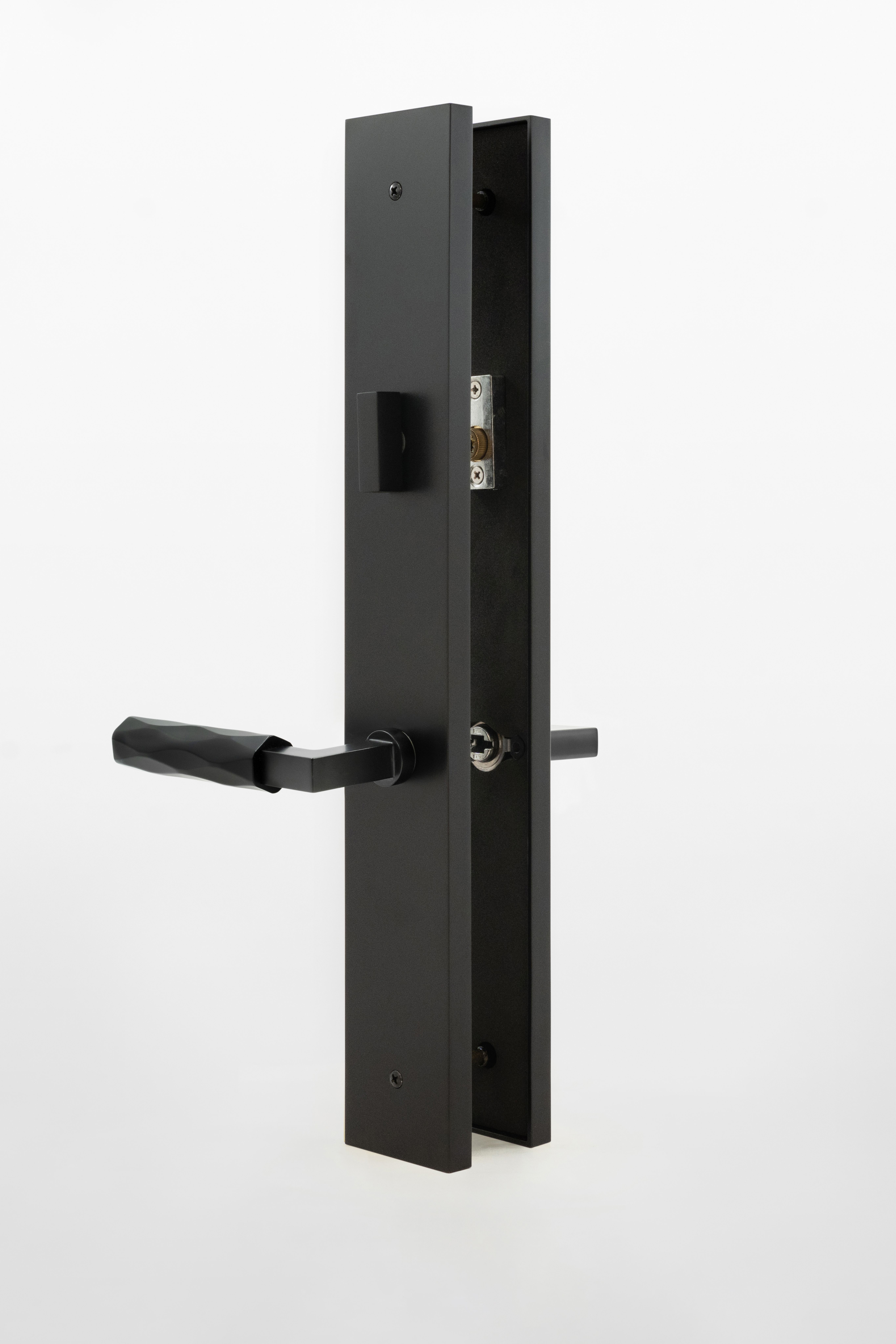 Royal Tall Modern Plate