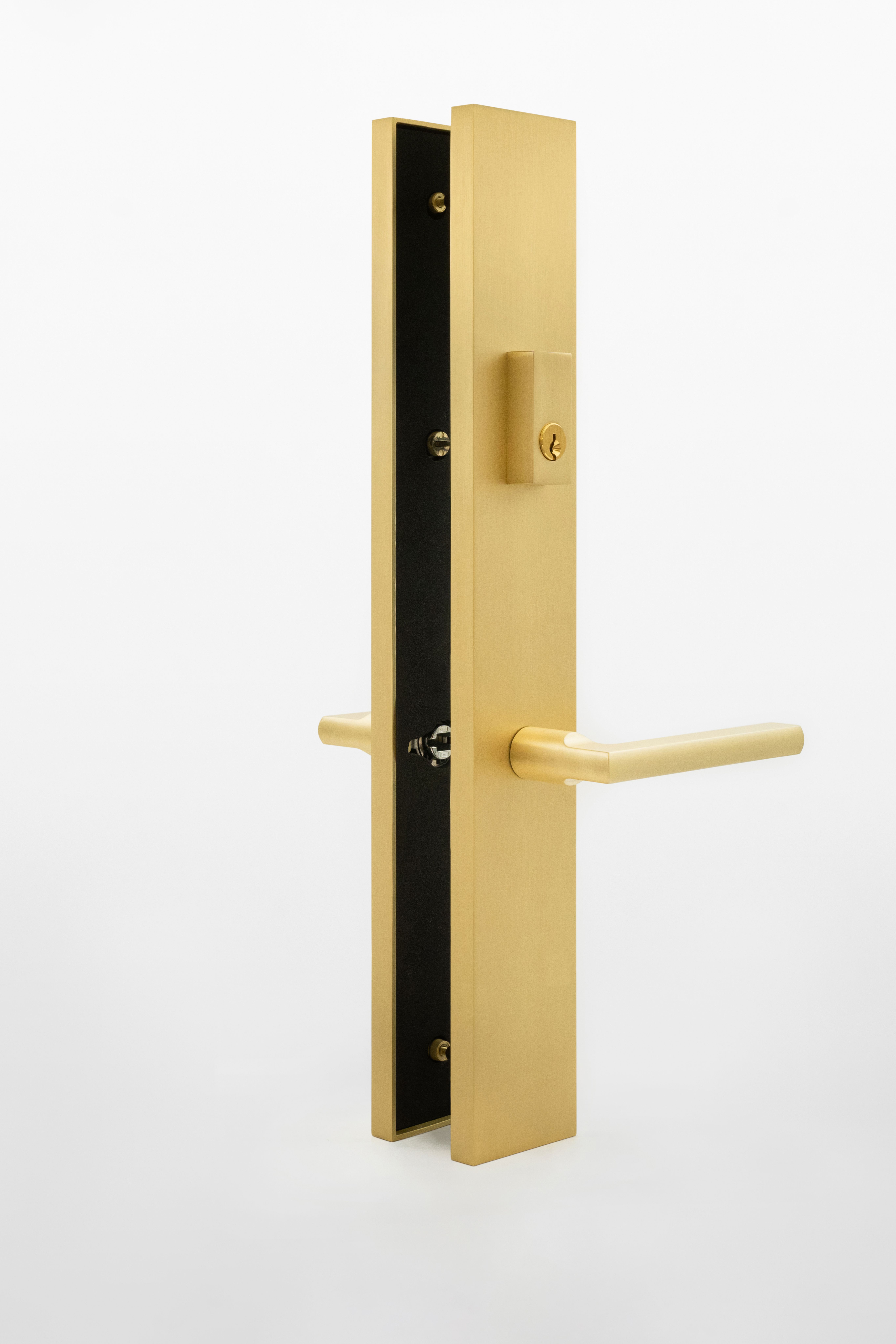 Legacy Tall Modern Plate