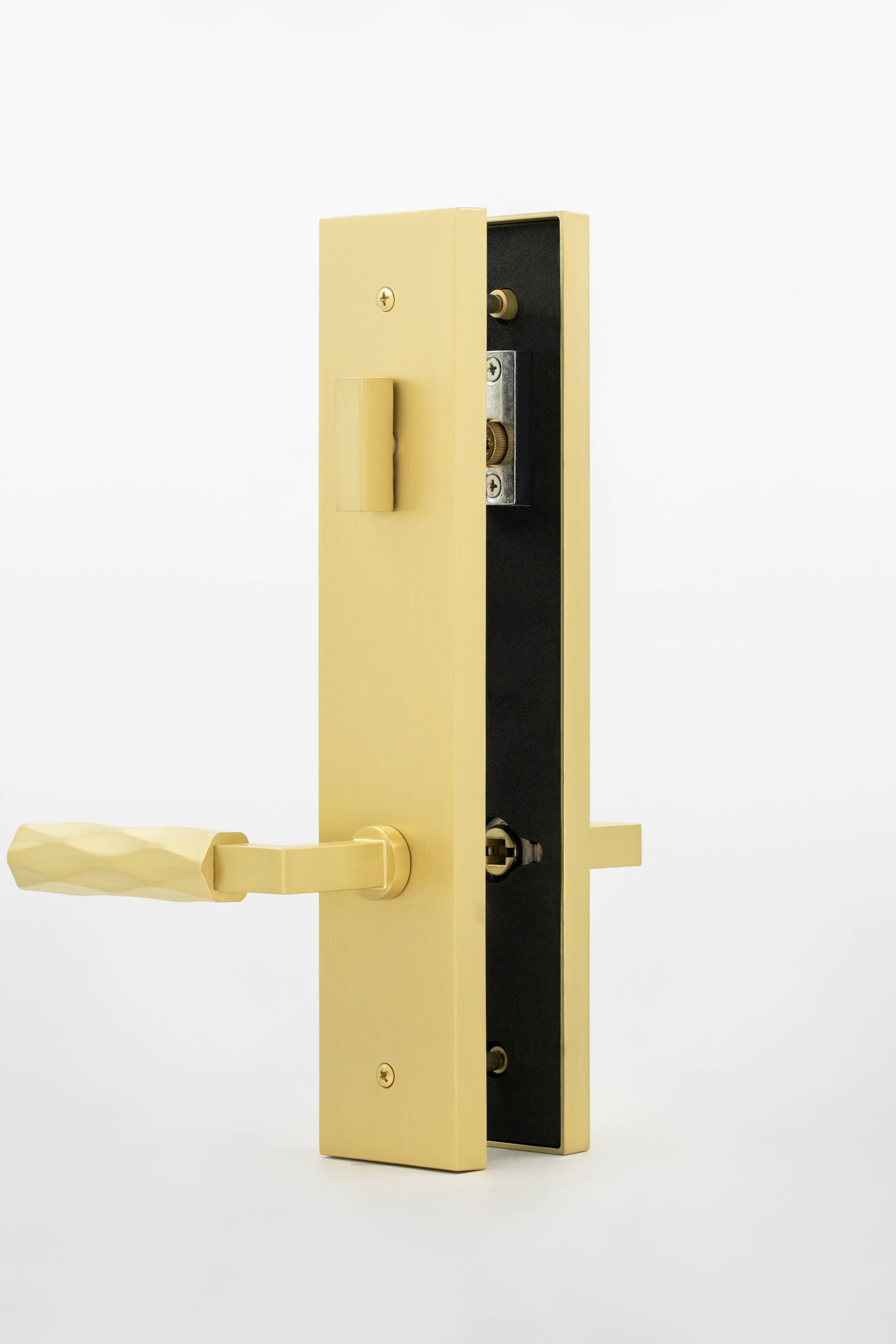 Royal Short Modern Plate