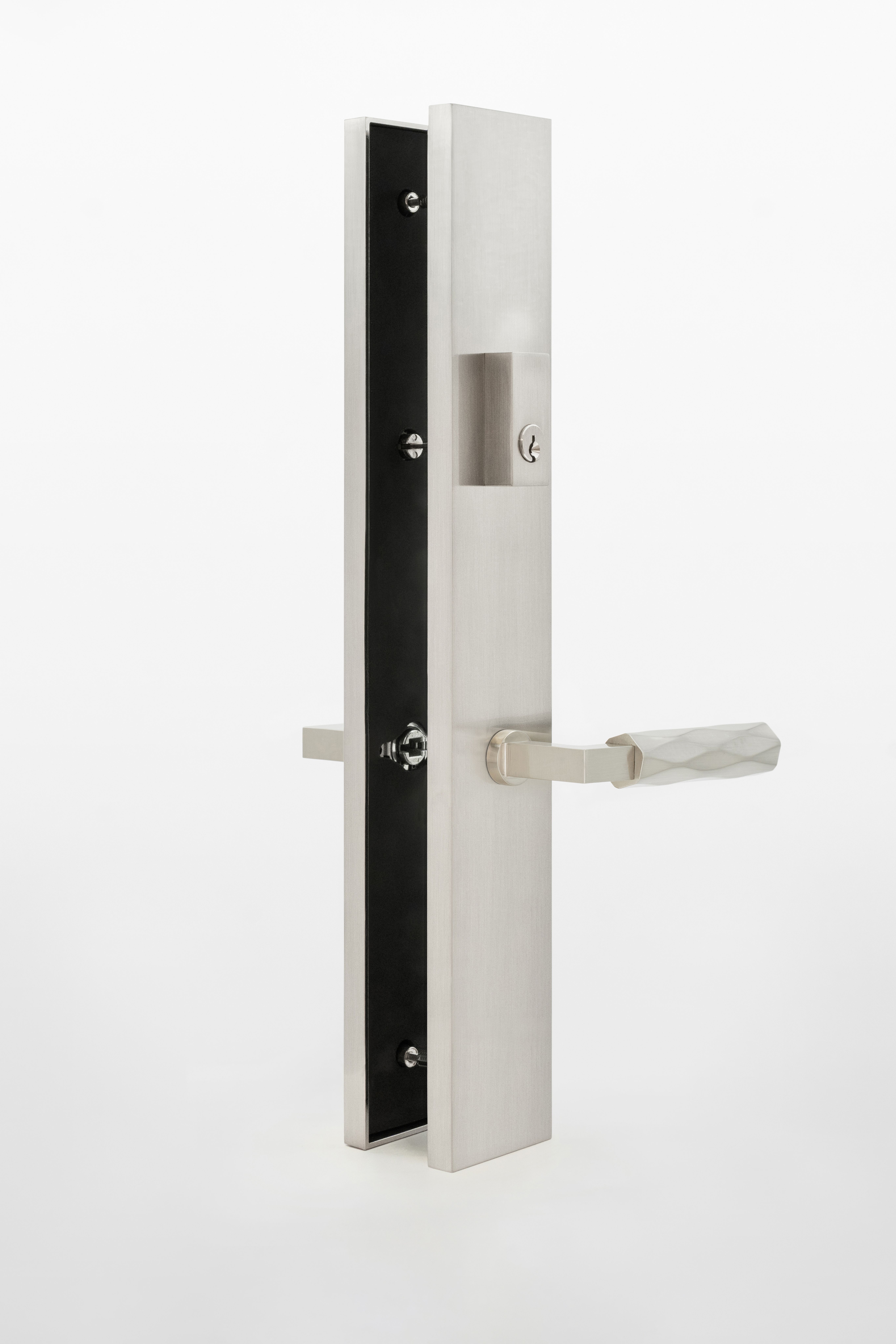 Royal Tall Modern Plate