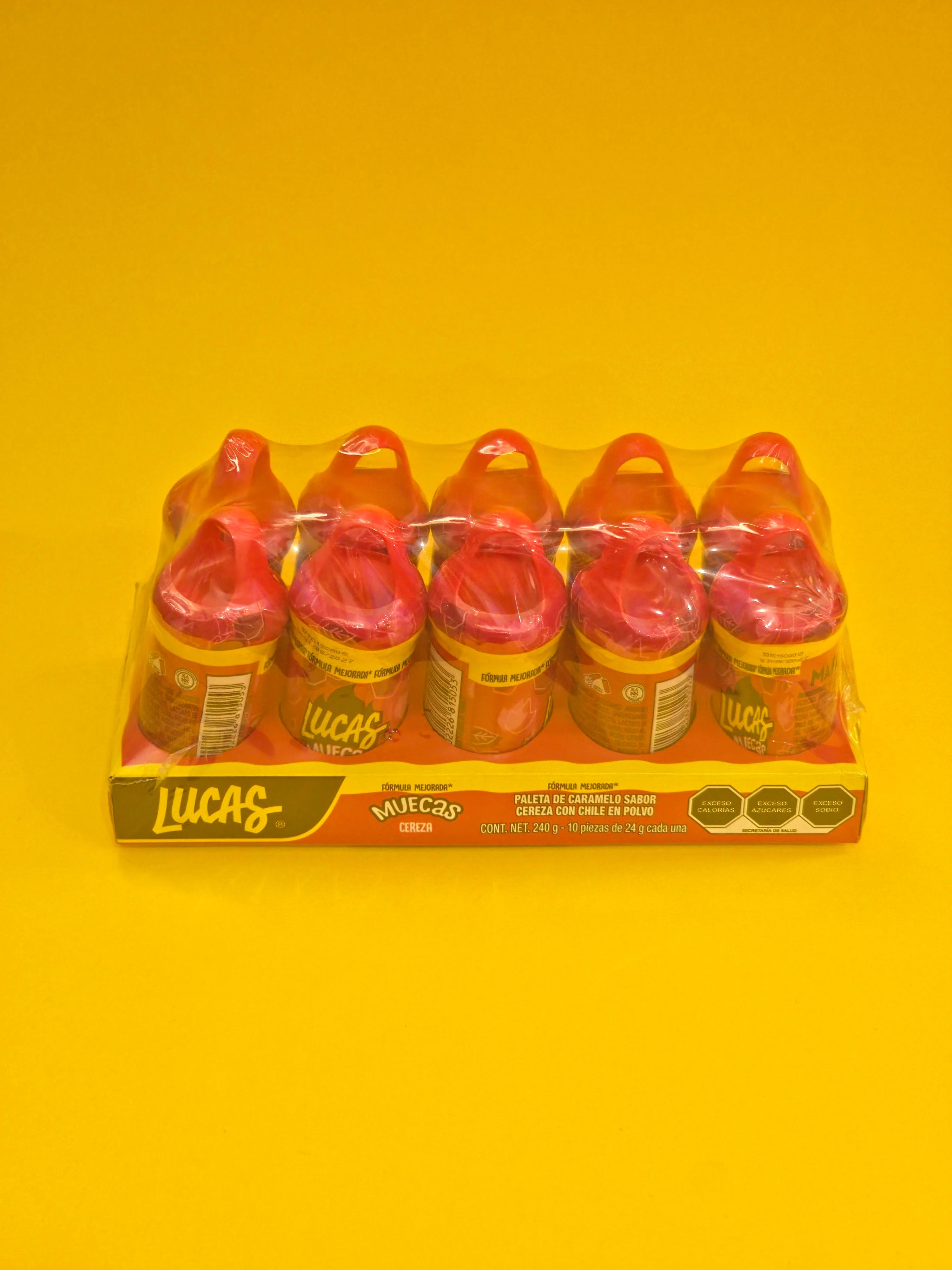 MUECAS LUCAS CEREZA 24X10