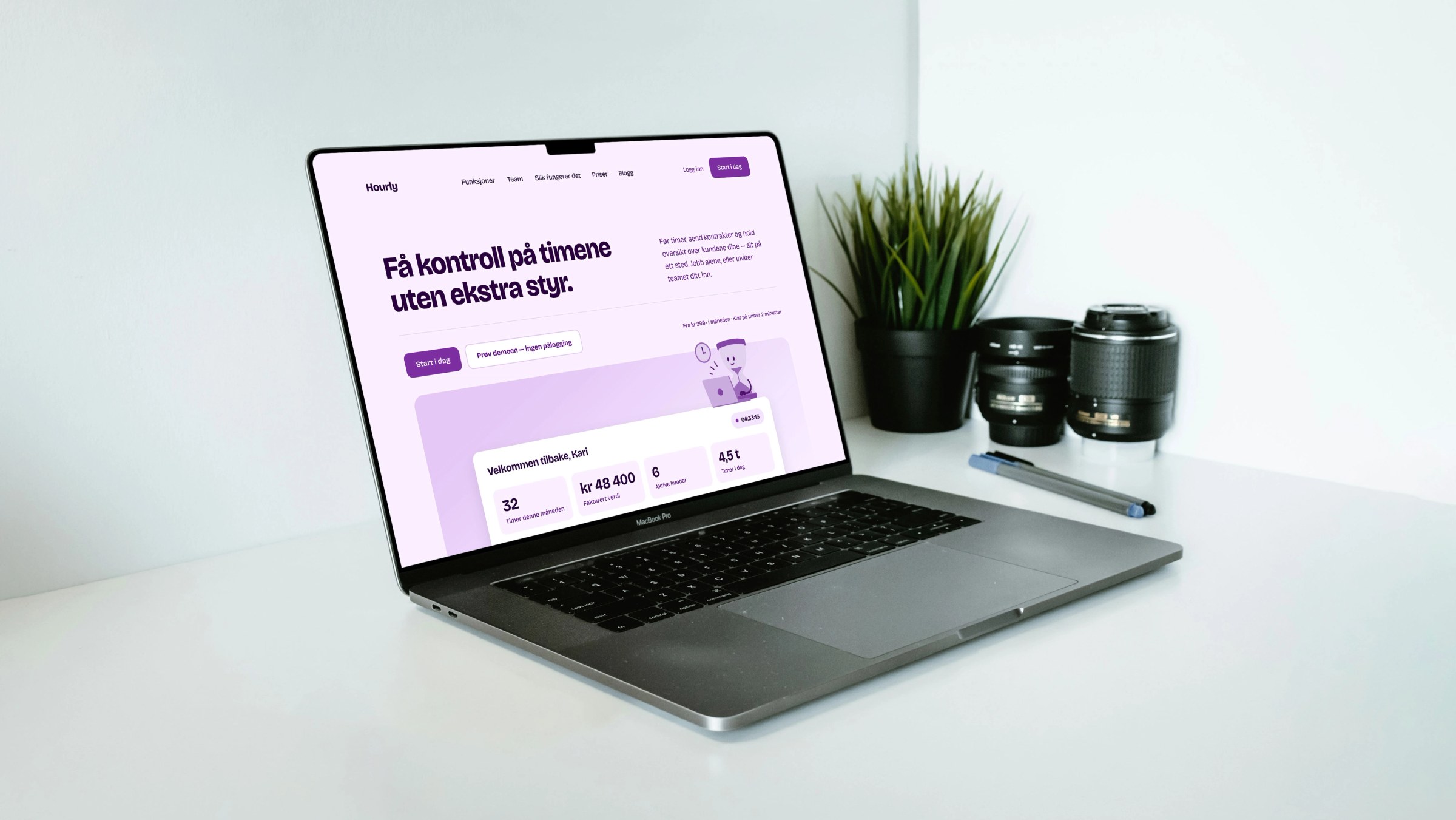 Bilde av en laptop med forsiden til Timeføring på.