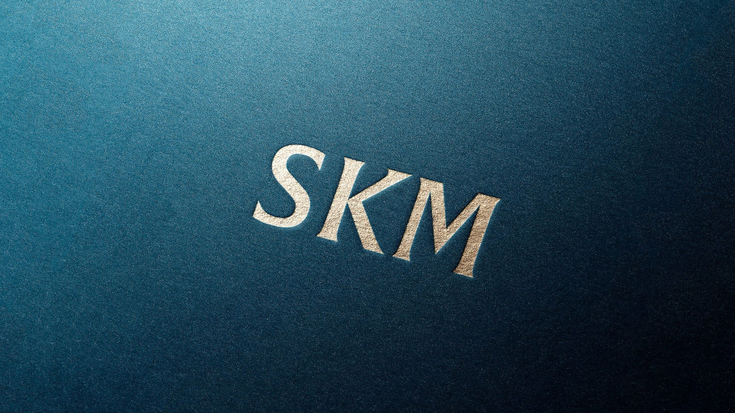 Nærbilde av Sivil klareringsmyndighets logo i forkortet versjon