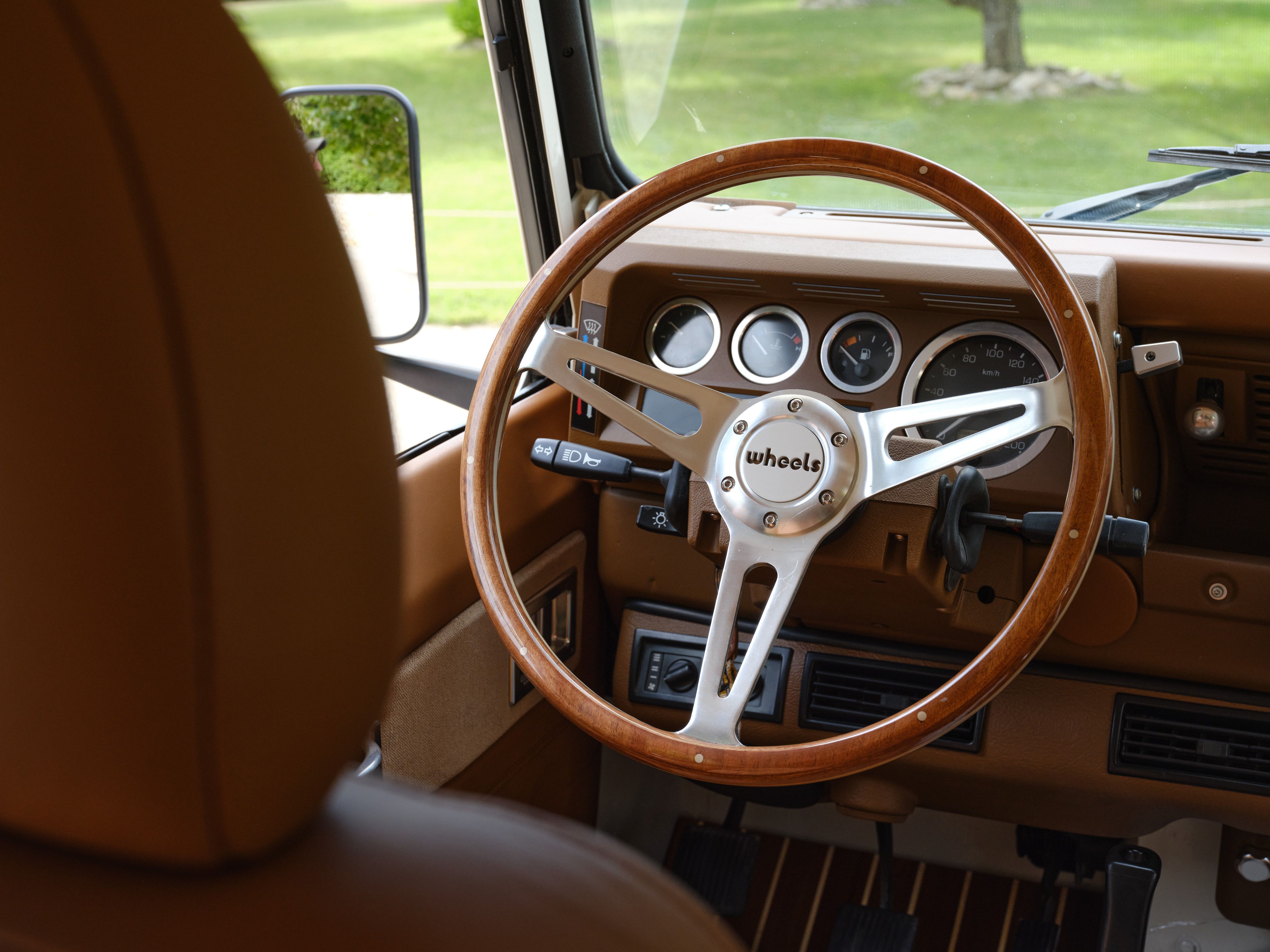 Wooden steering wheel made in France