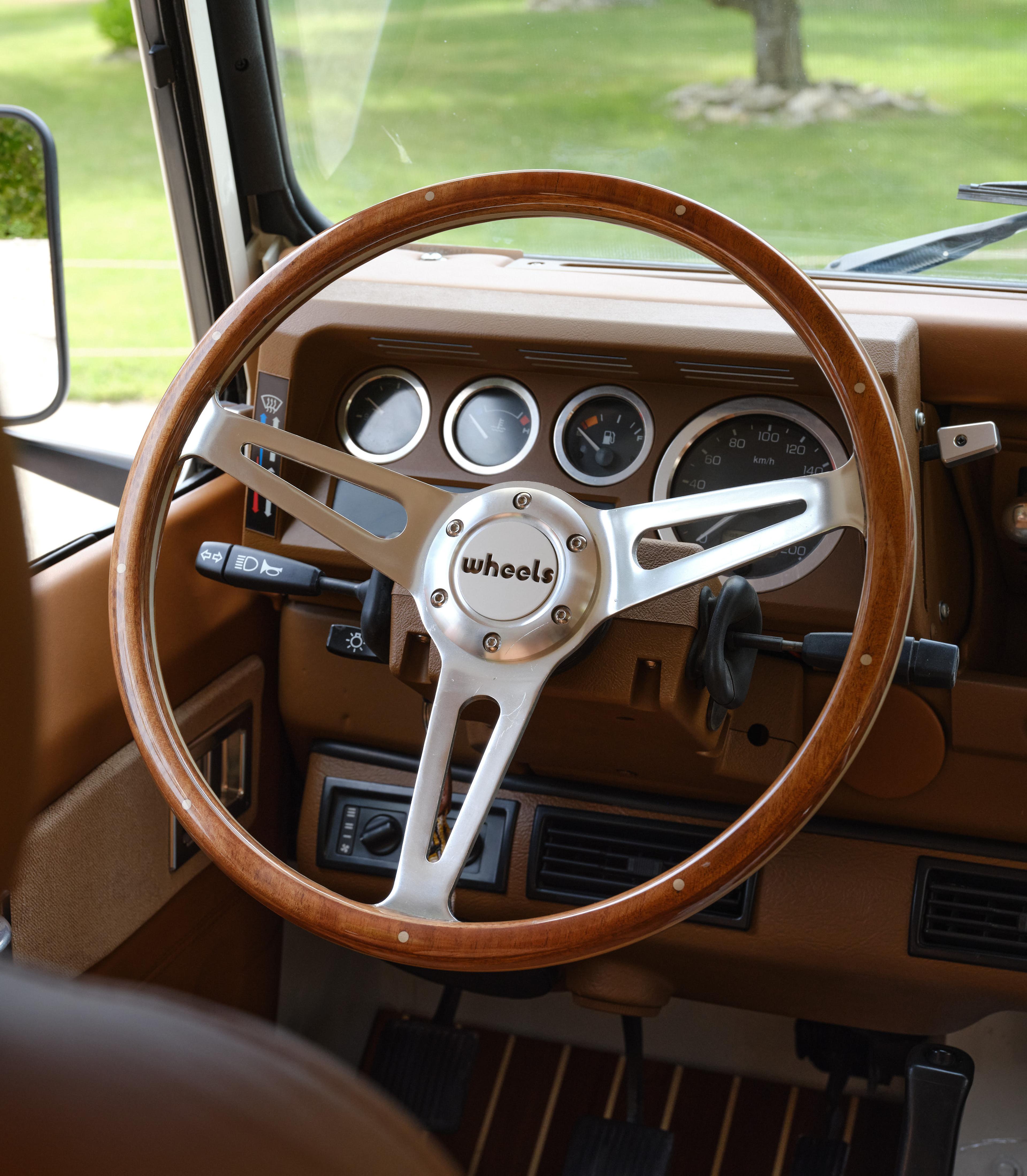 Wooden steering wheel made in France