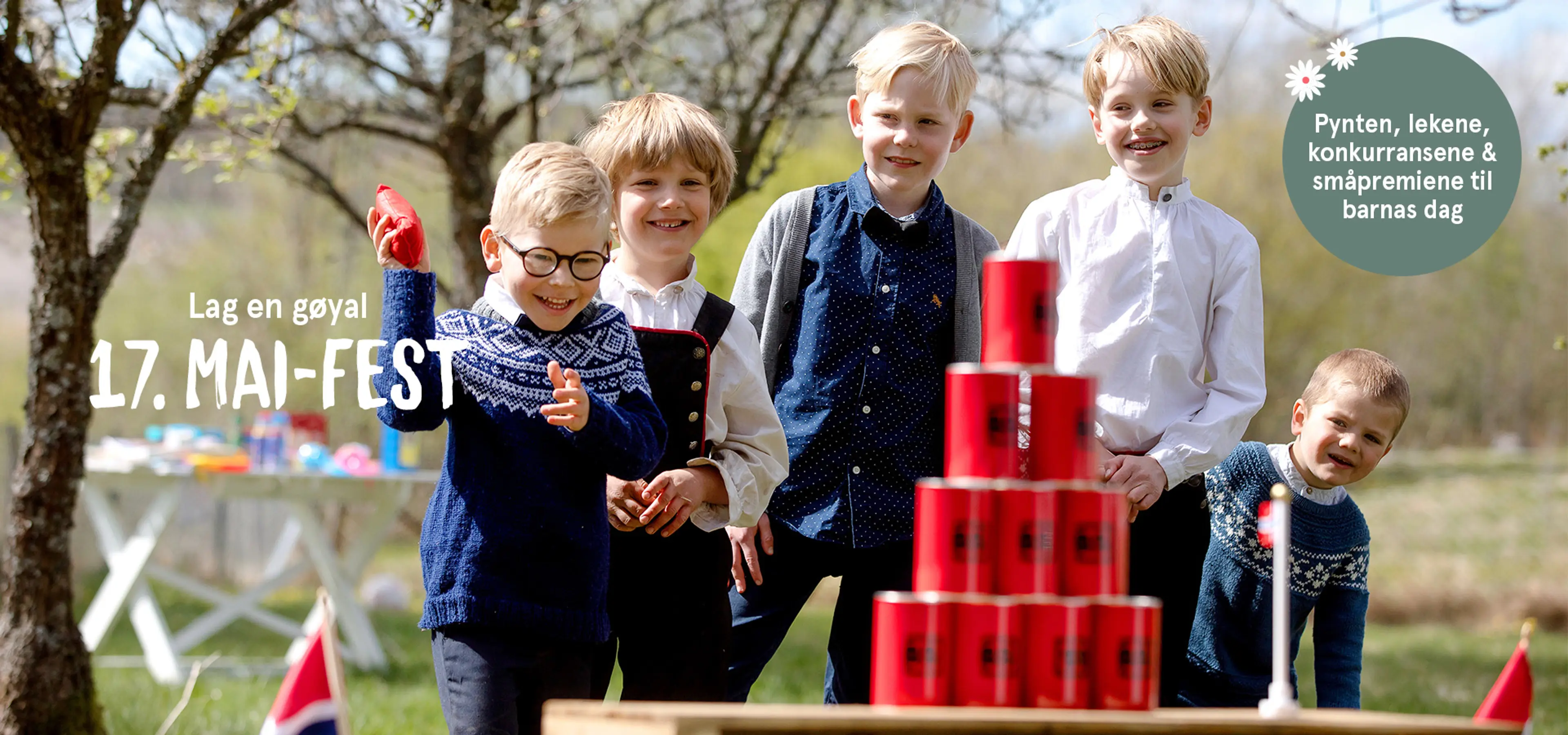 Tid for karneval - men utkledning er gøy hele året! Rollelek gir god sosial trening. Fotografi av barn utkledd i kostyme.