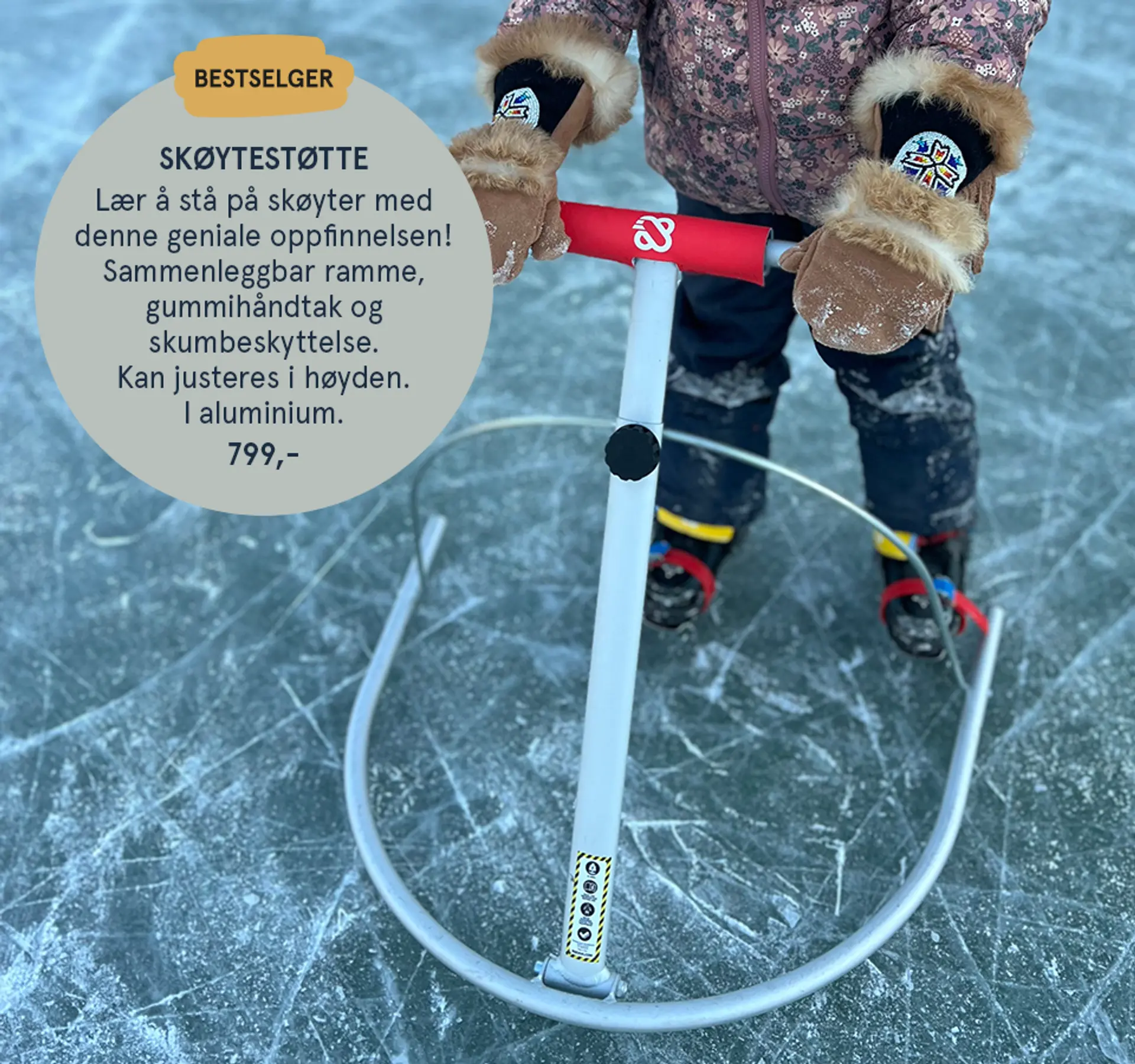 Lær å stå på skøyter med den geniale skøytestøtten! Sammenleggbar ramme og kan justeres i høyden. I aluminium til 799,-. Fotografi av skøytende jente med skøytestøtte.