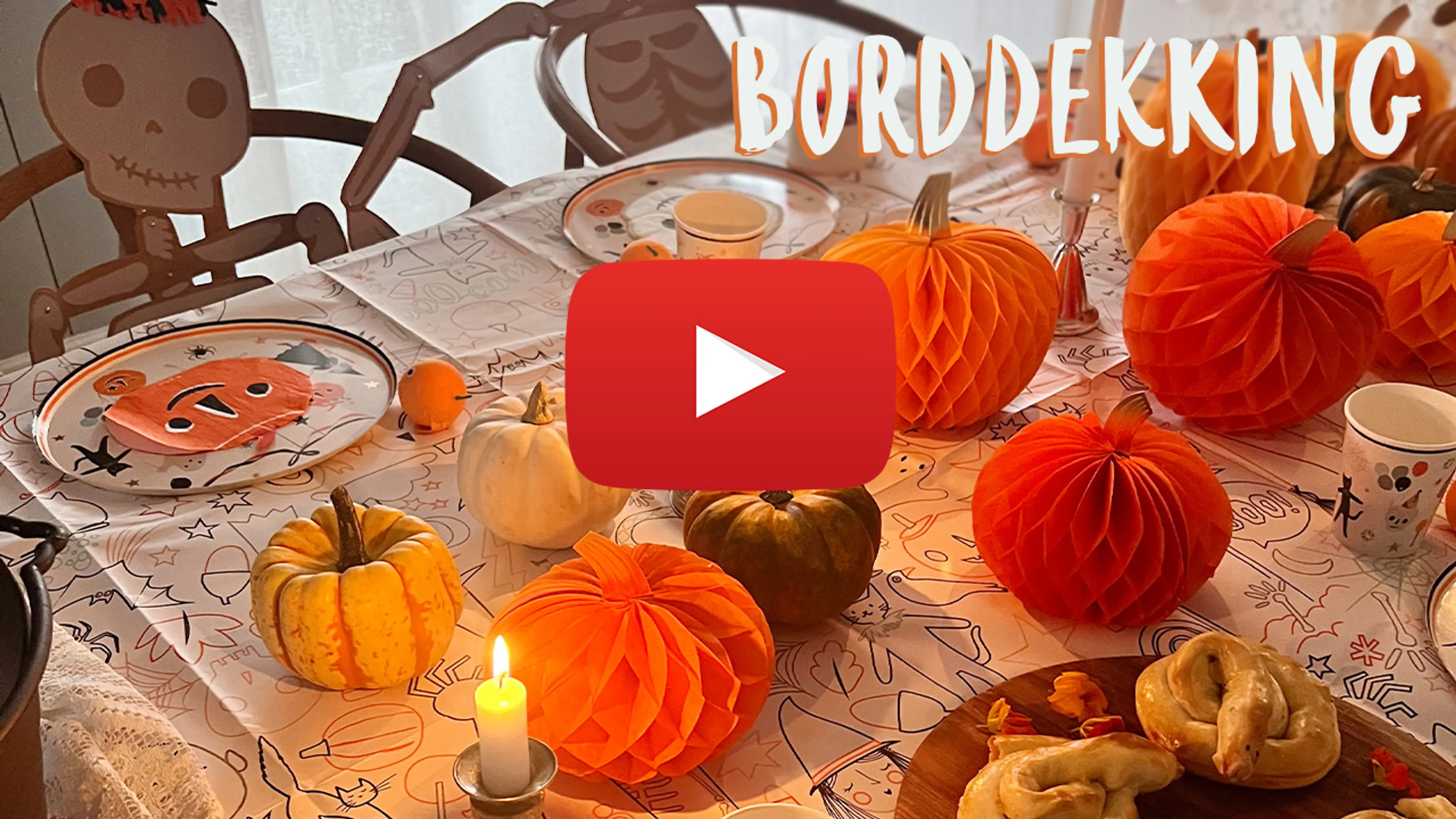 Fotografi av Halloween borddekking.