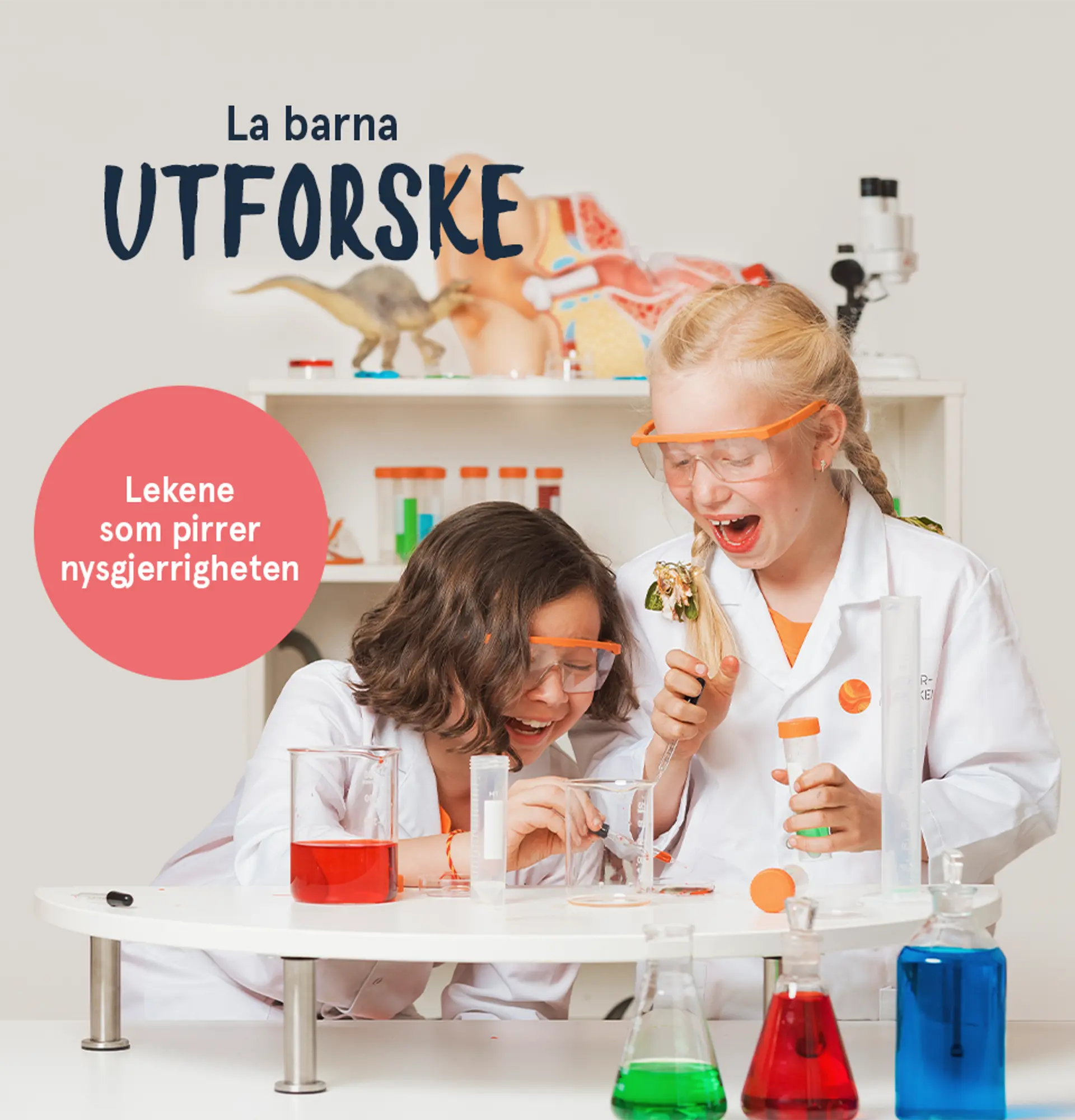 La barna utforske! Lekene som pirrer nysgjerrigheten. Fotografi av barn som eksperimenterer.