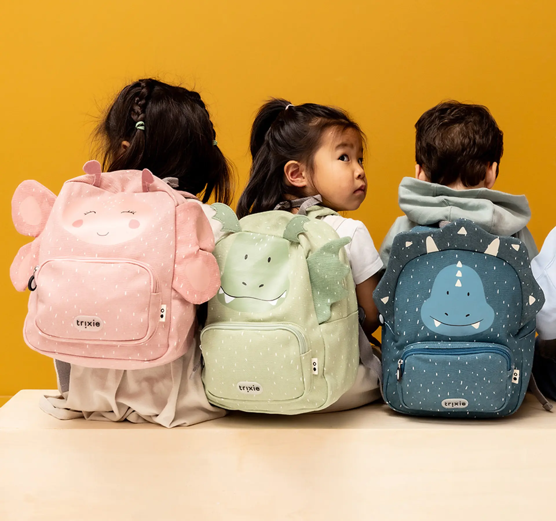 Fotografi av barn med Trixie ryggsekker.