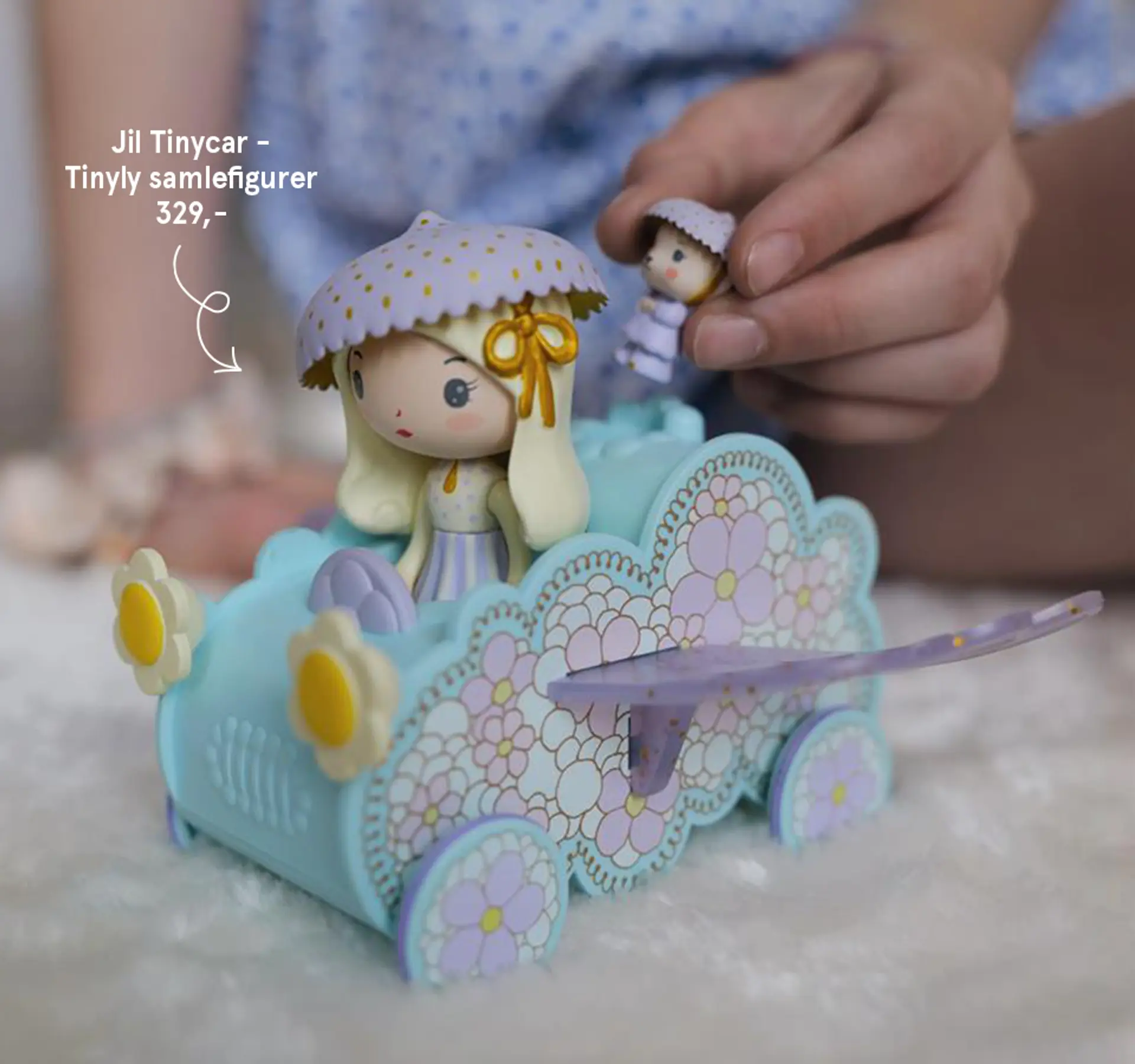 Tinyly bidrar til kreativ rollelek. Designet av illustratøren Virgine Brachet. Fra 4 år. Illustrasjon.