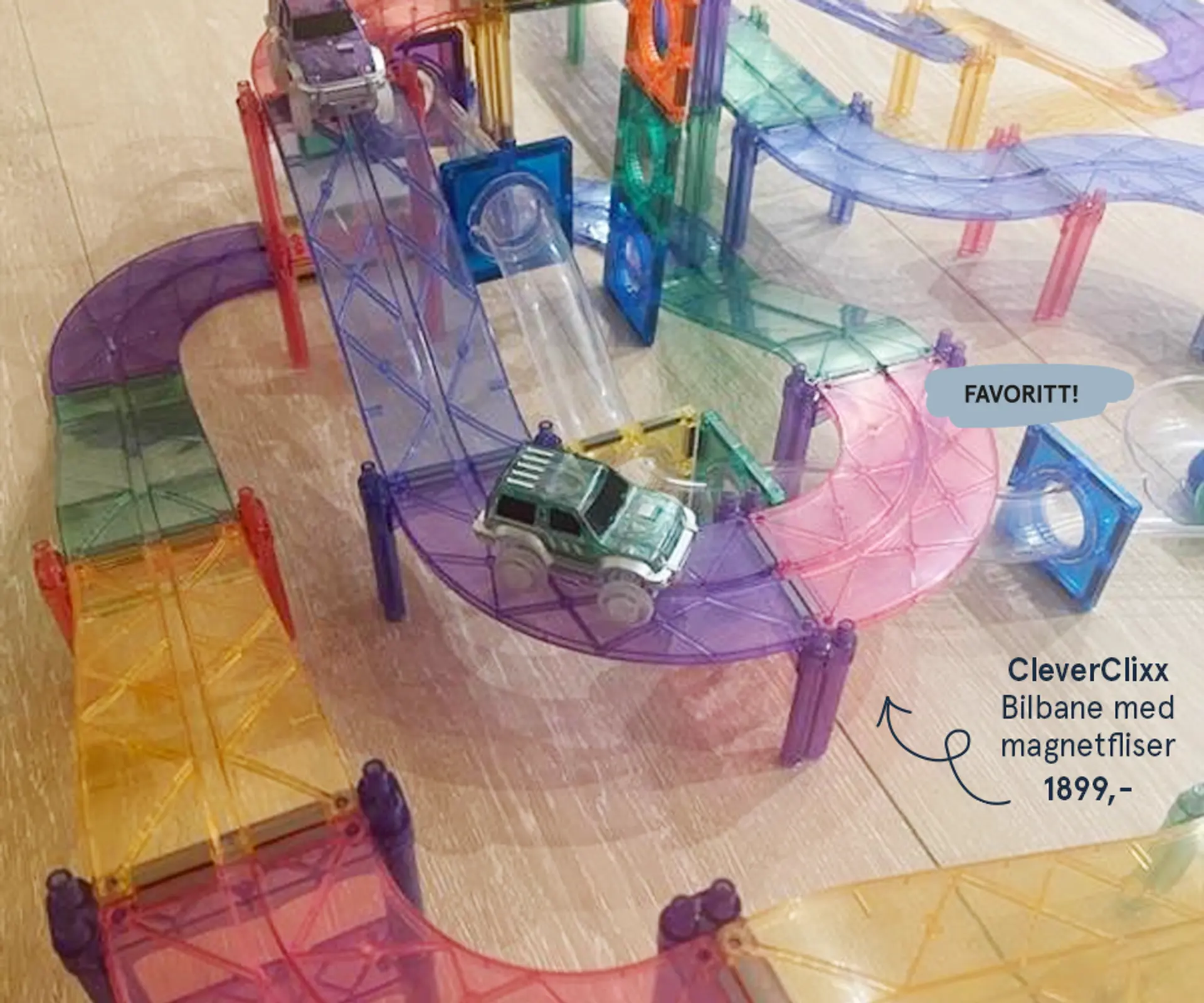 Fotografi av CleverClixx bilbane med magnetfliser - favoritt!