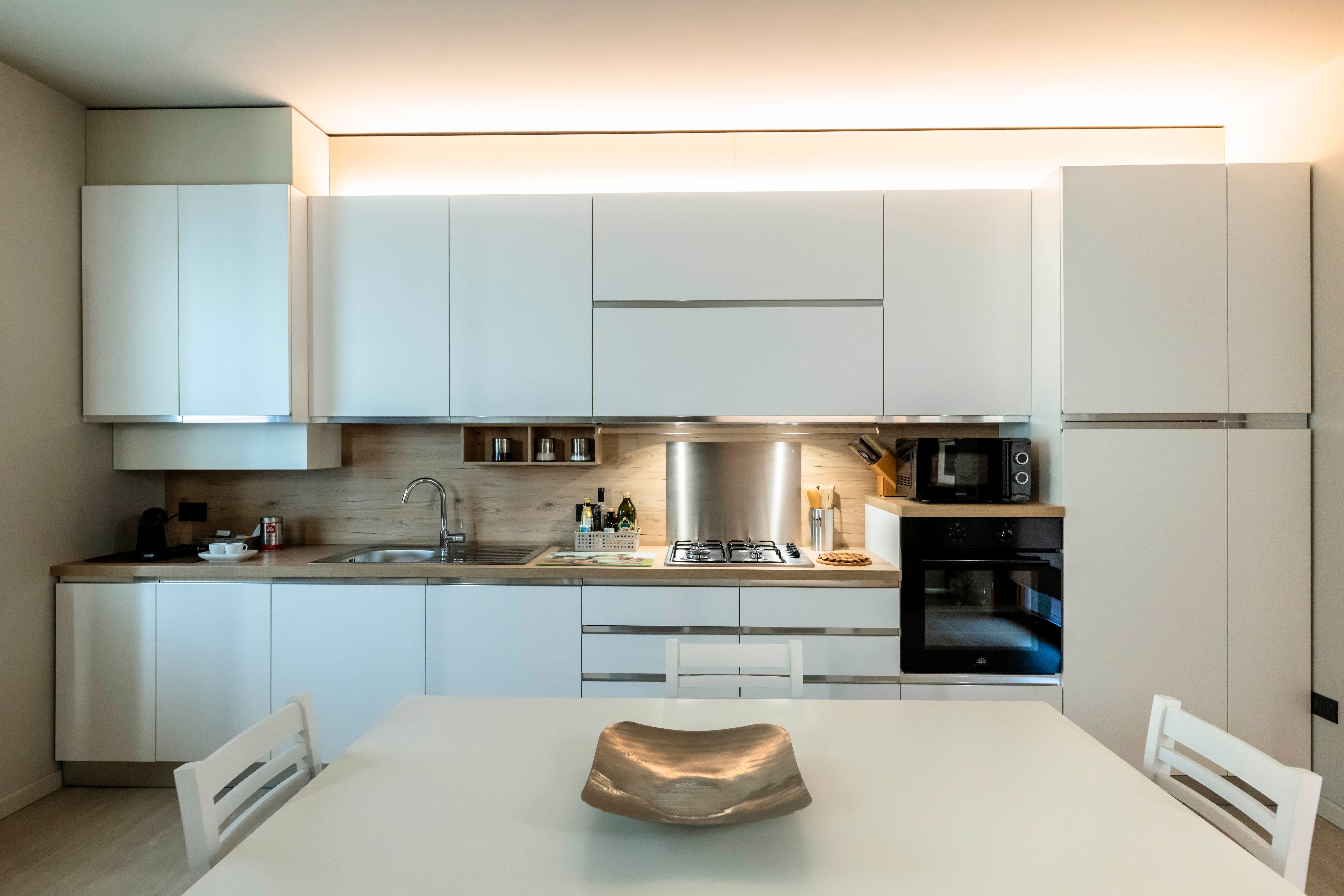 Nasti Lake and Pool Kitchen