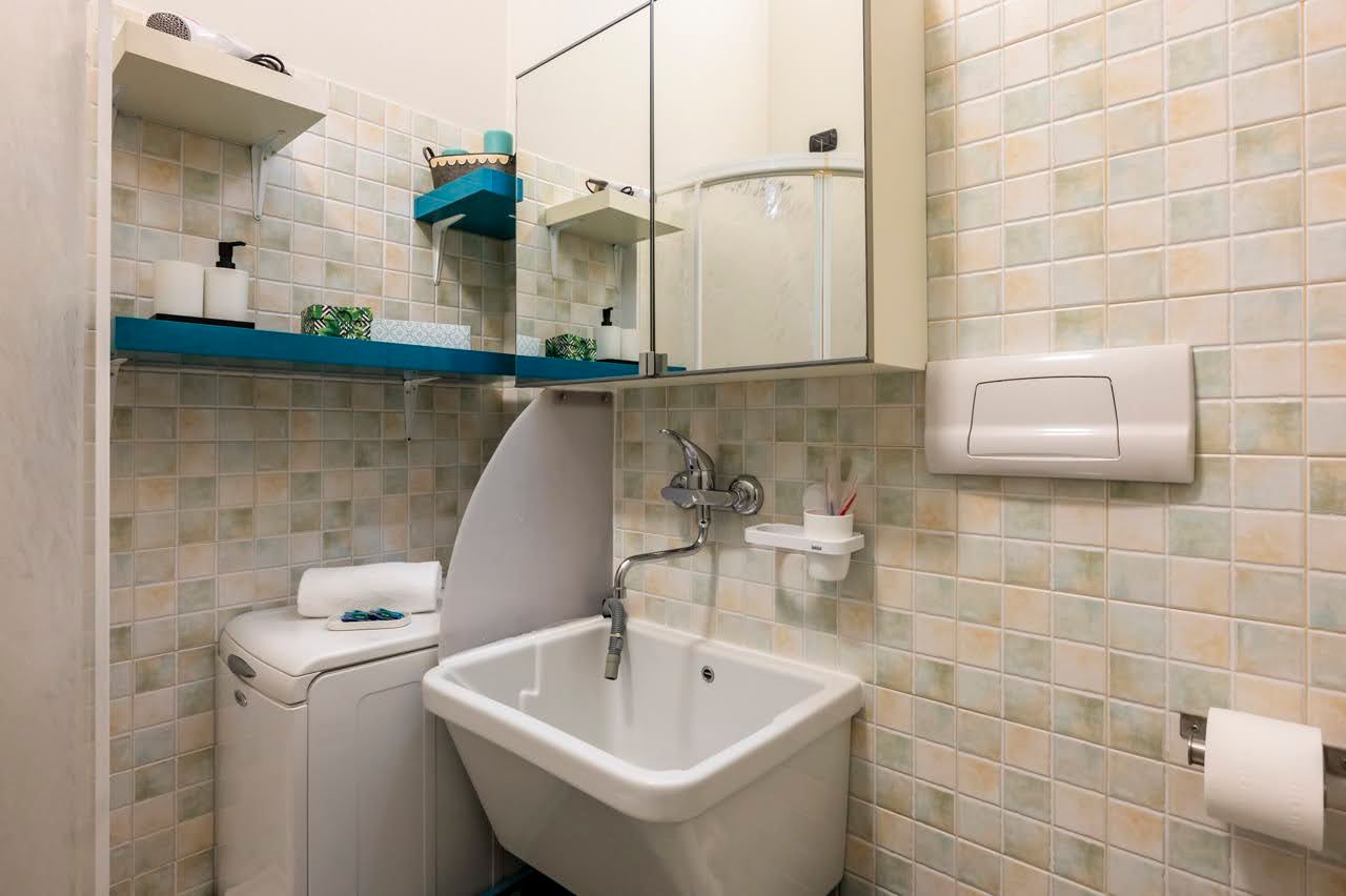 Riflessi sul lago - bagno lavanderia