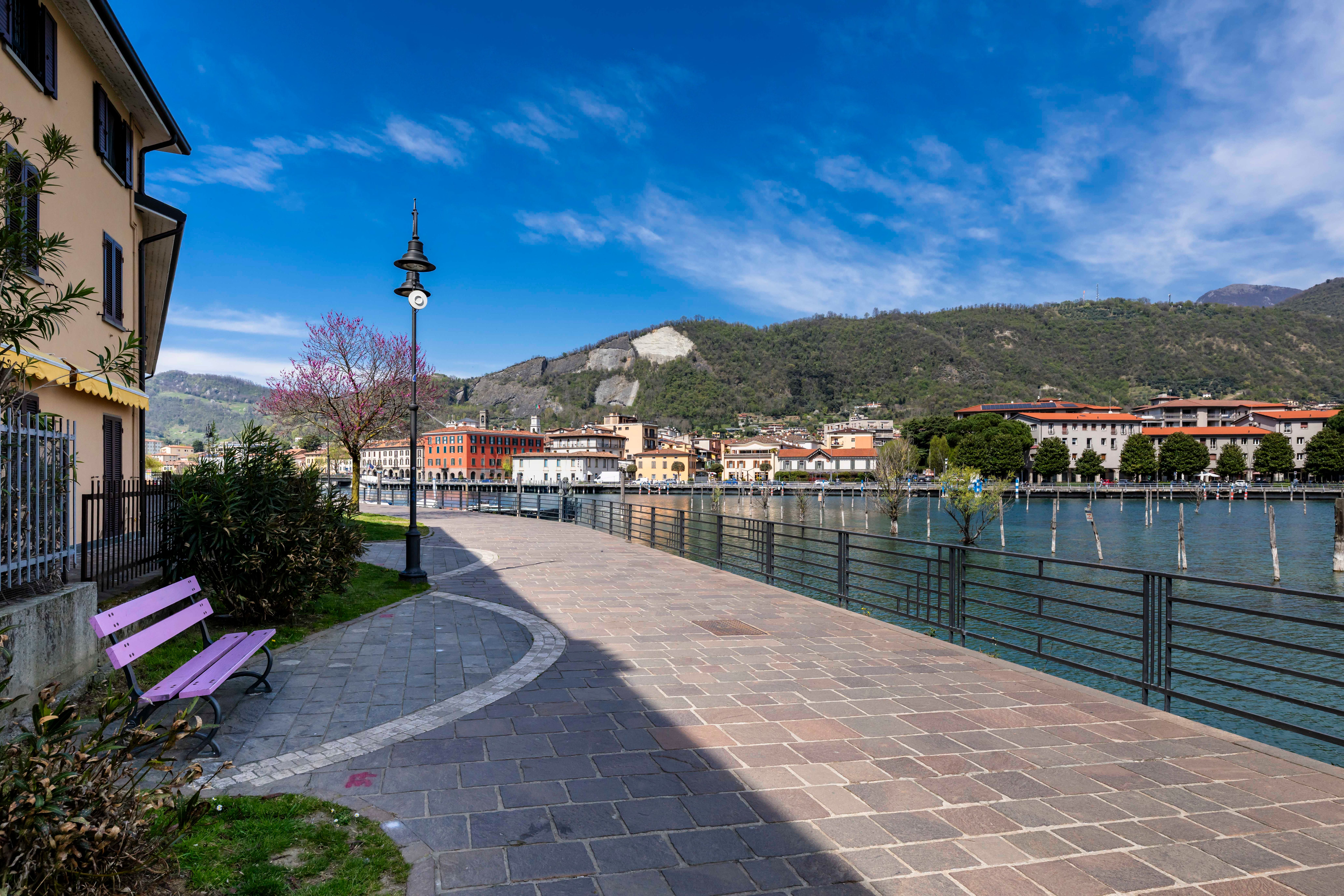 Franciacorta and Lake Acqua Exteriors
