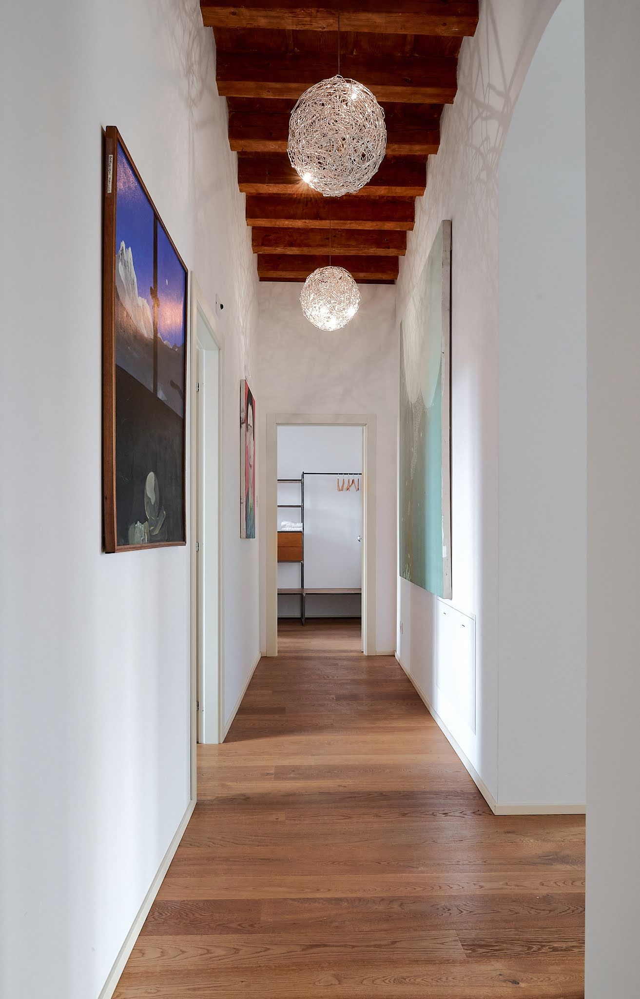 Camera con vista - corridoio