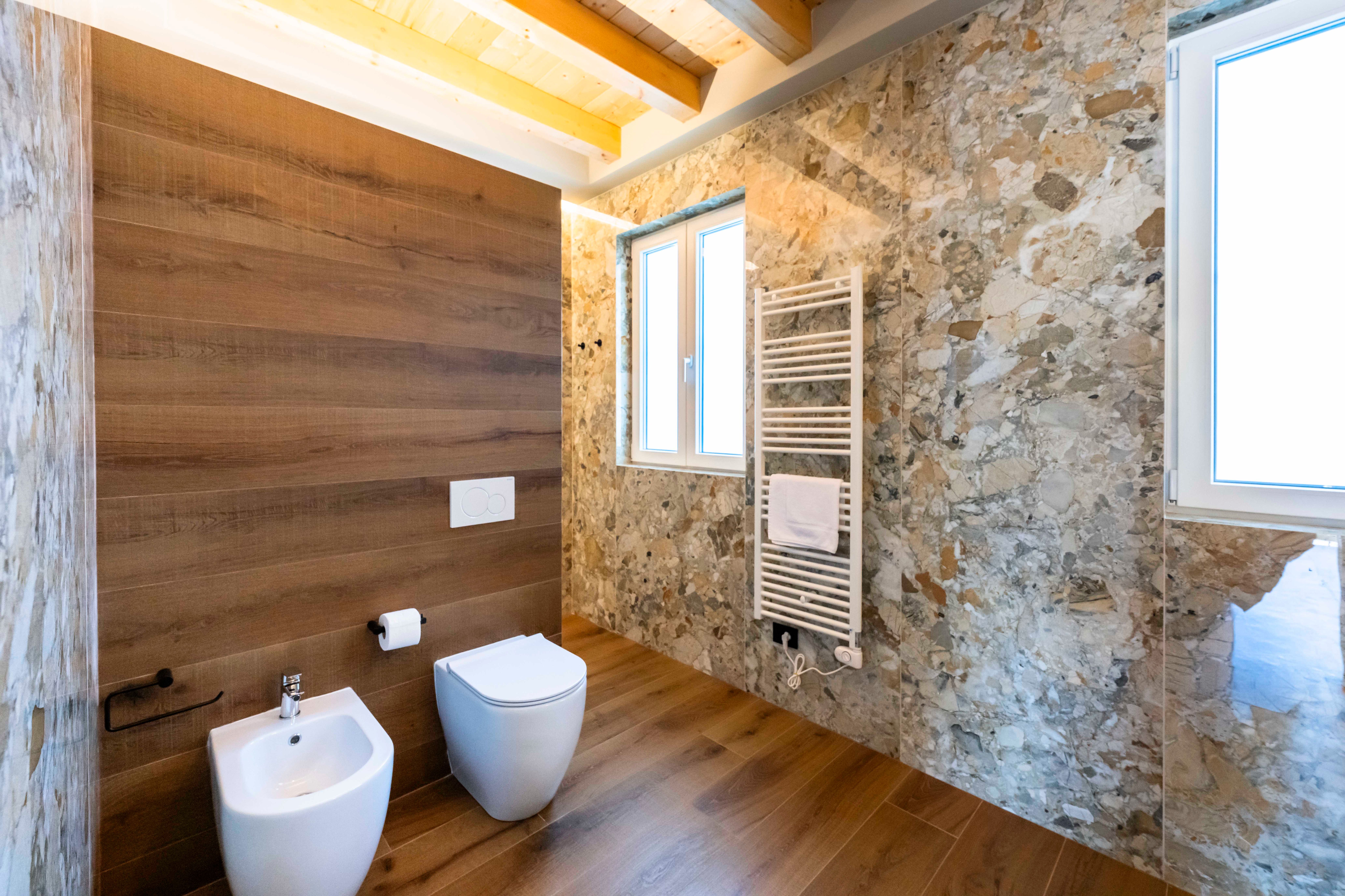 Franciacorta and Lake Sole Bathroom