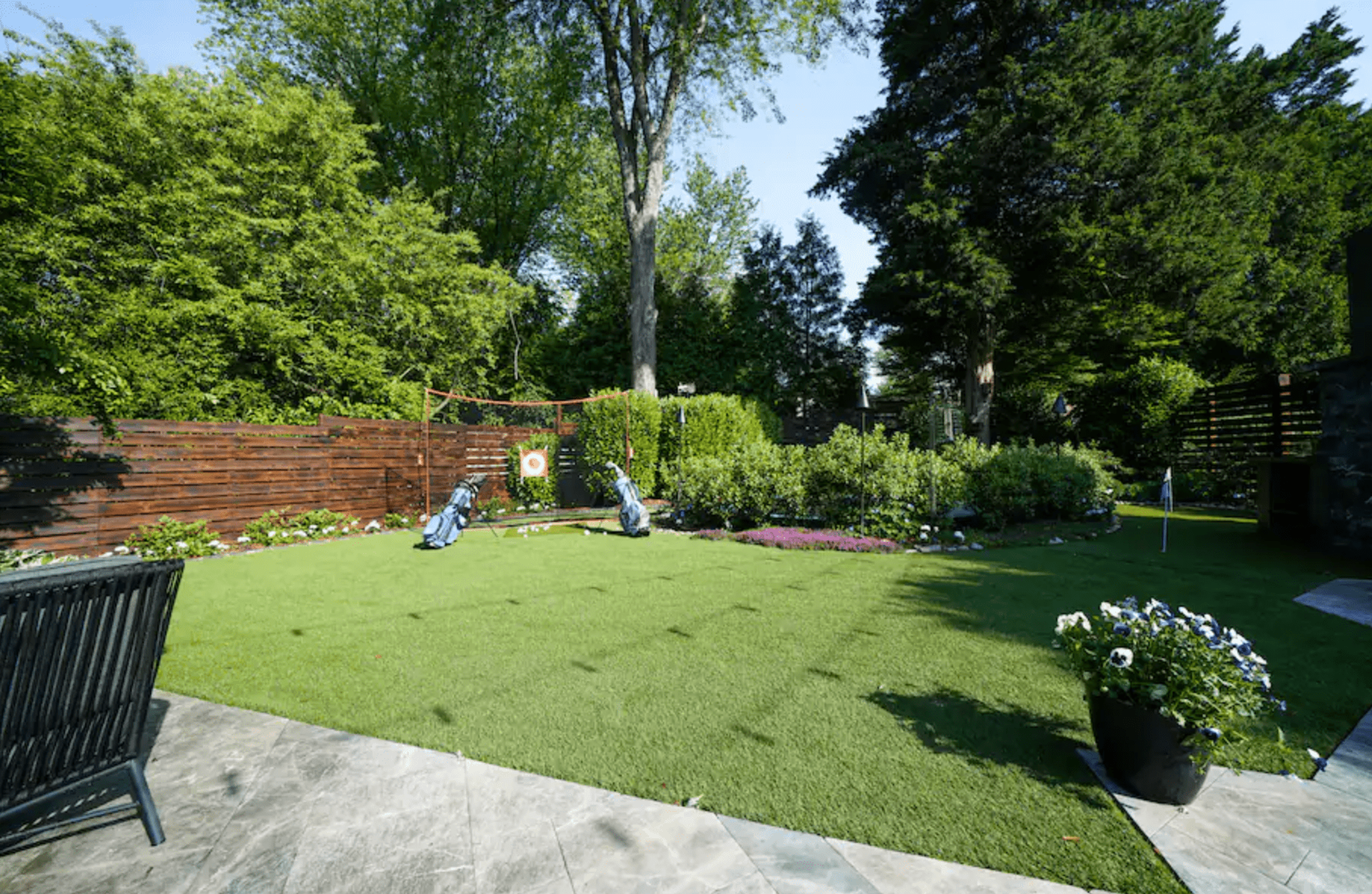 Five Things To Know About Synthetic Lawns