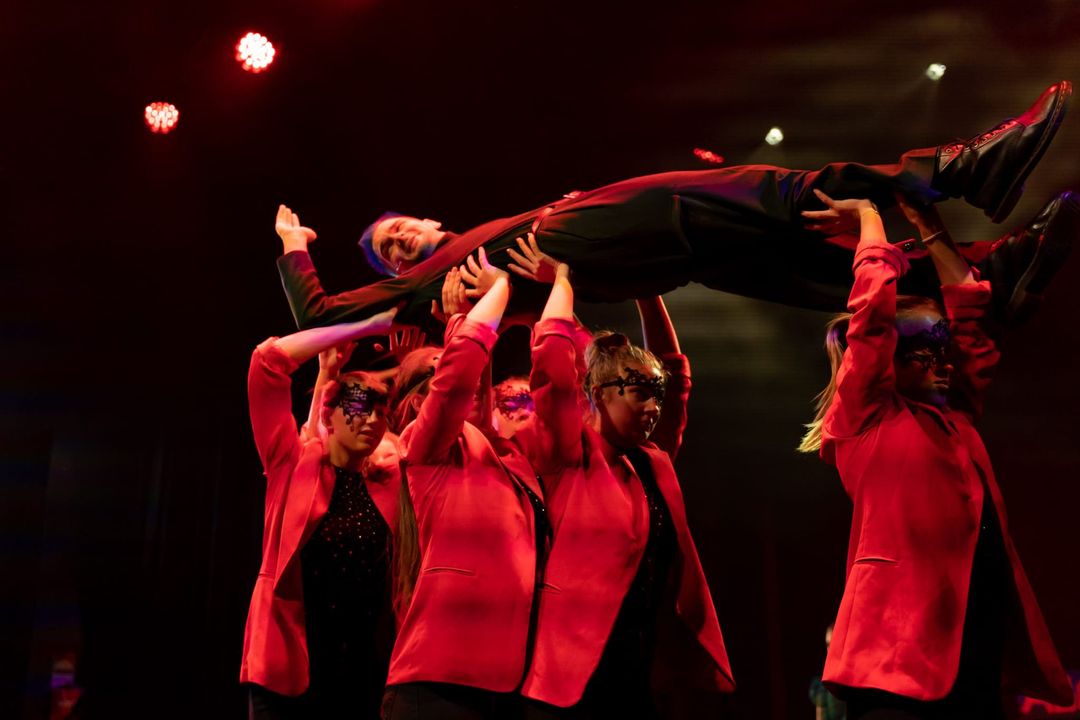 Foto zum Beitrag „Premiere: JASMIN - Tanz dich frei“