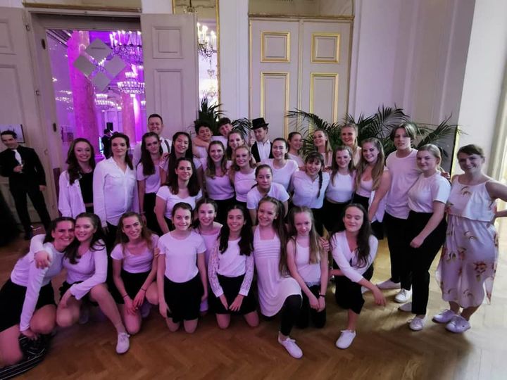 Foto zum Beitrag „Dancer Against Cancer“