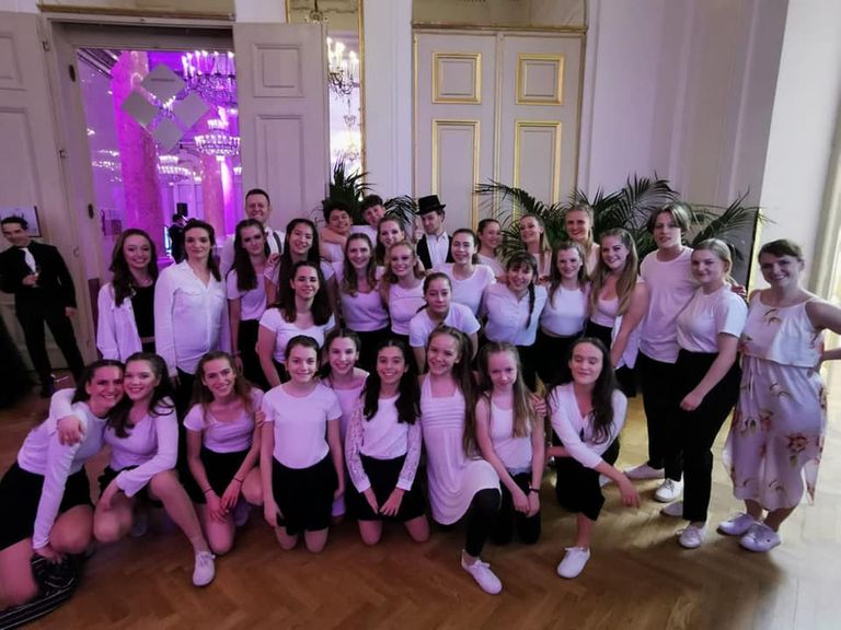 Foto zum Beitrag „Dancer Against Cancer“
