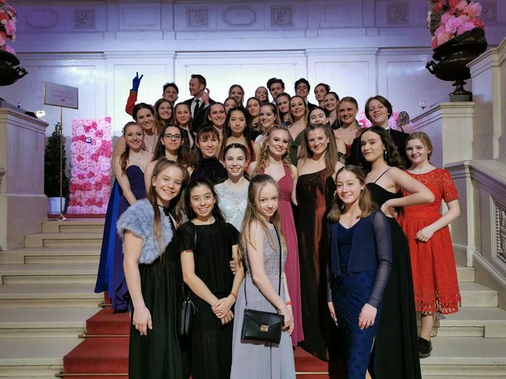 Foto zum Beitrag „Dancer Against Cancer“