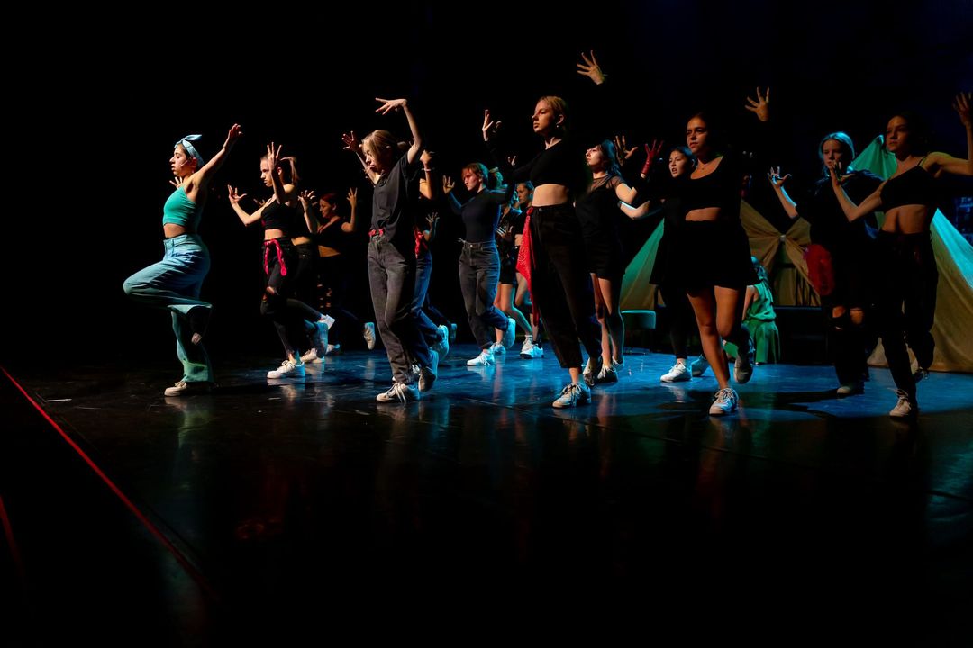 Foto zum Beitrag „Premiere: JASMIN - Tanz dich frei“