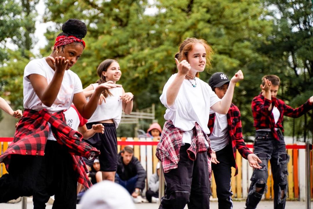 Foto zum Beitrag „PICKNICK im Park - IU Showcase 2021“