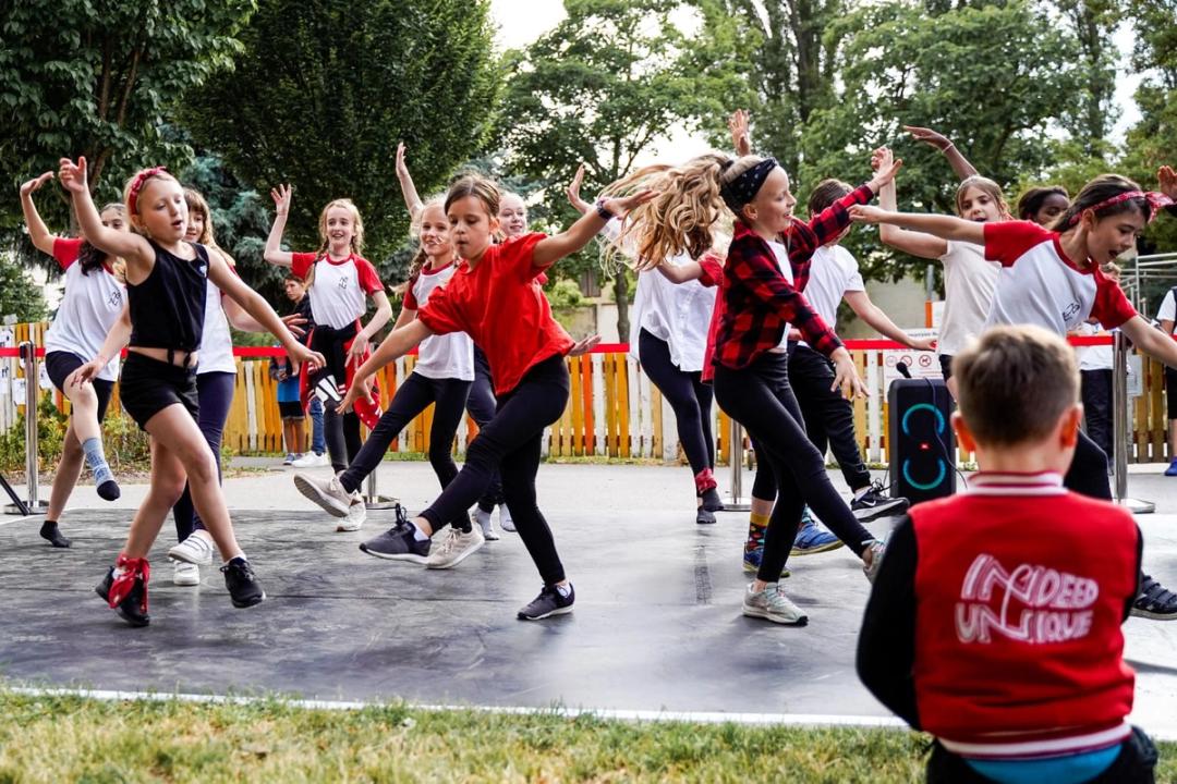 Foto zum Beitrag „PICKNICK im Park - IU Showcase 2021“