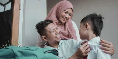 Supporting literacy as an EAL family